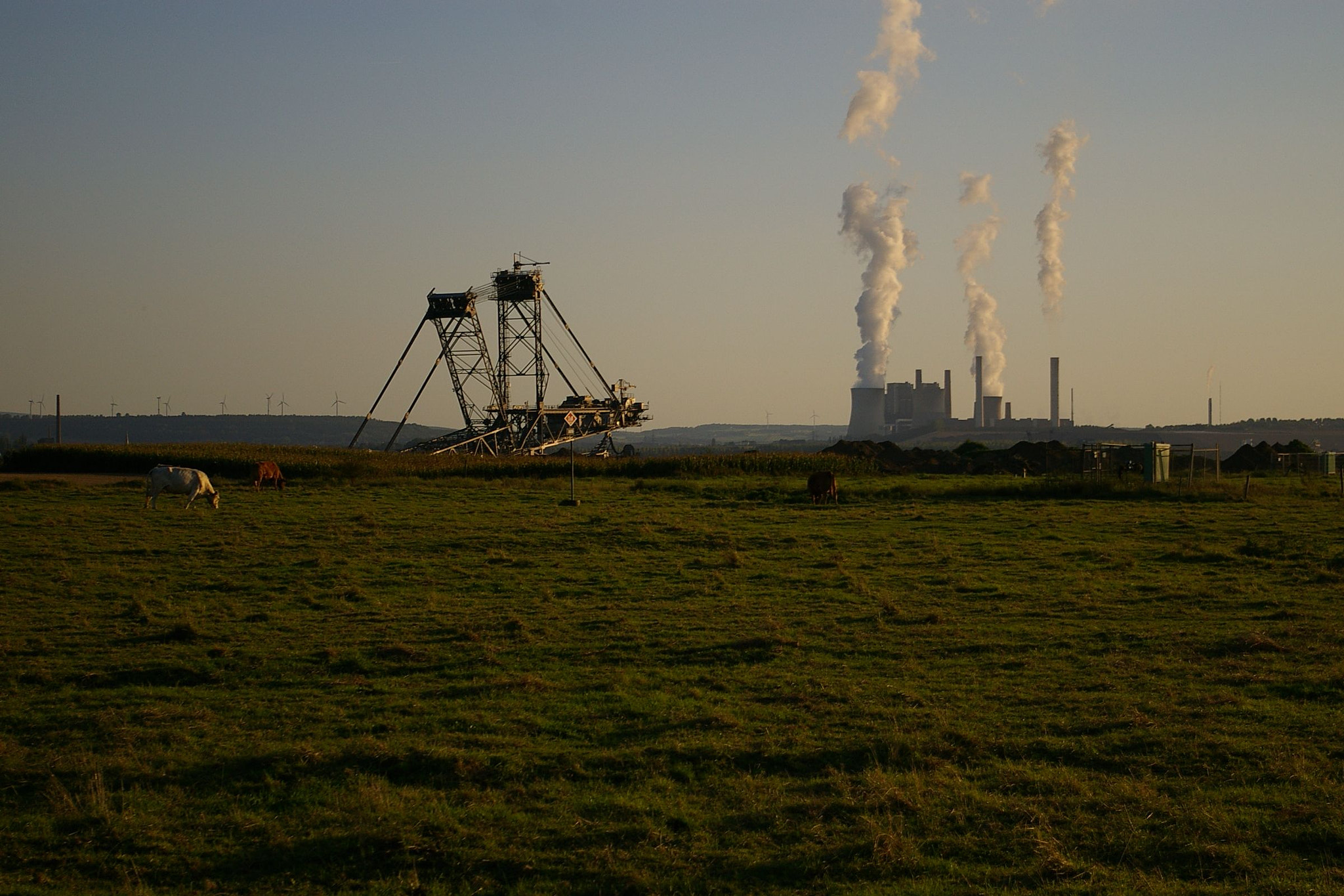 Pentax *ist DS sample photo.  weisweiler brown coal surface mining photography