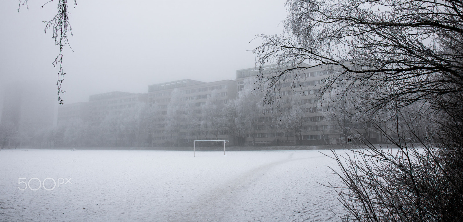 Canon EOS 750D (EOS Rebel T6i / EOS Kiss X8i) sample photo. Looks like a lost place. photography