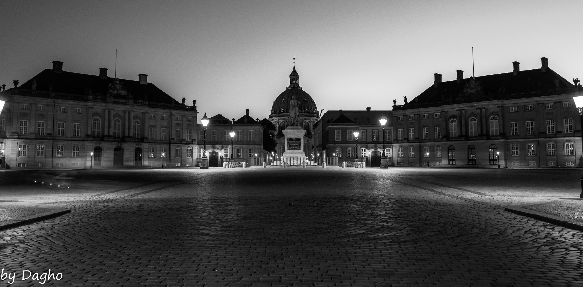Canon EF 28-105mm f/3.5-4.5 USM sample photo. Amalienborg photography