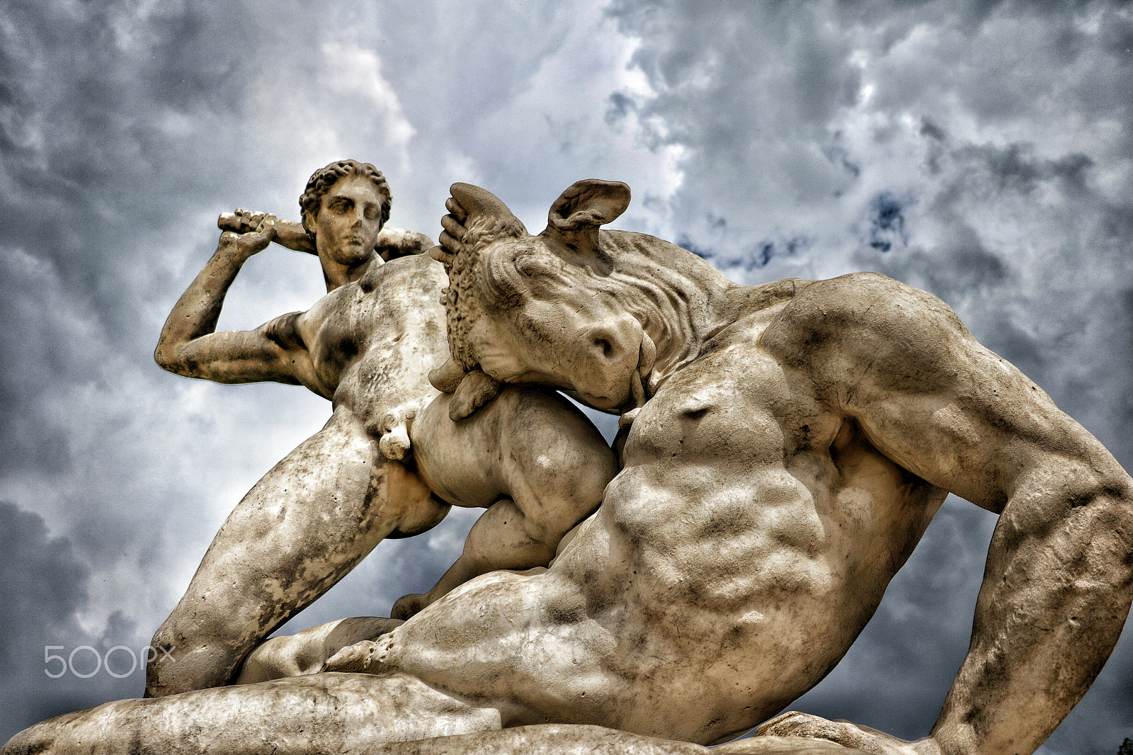 Canon EOS 760D (EOS Rebel T6s / EOS 8000D) sample photo. Hercules v minotaur photography