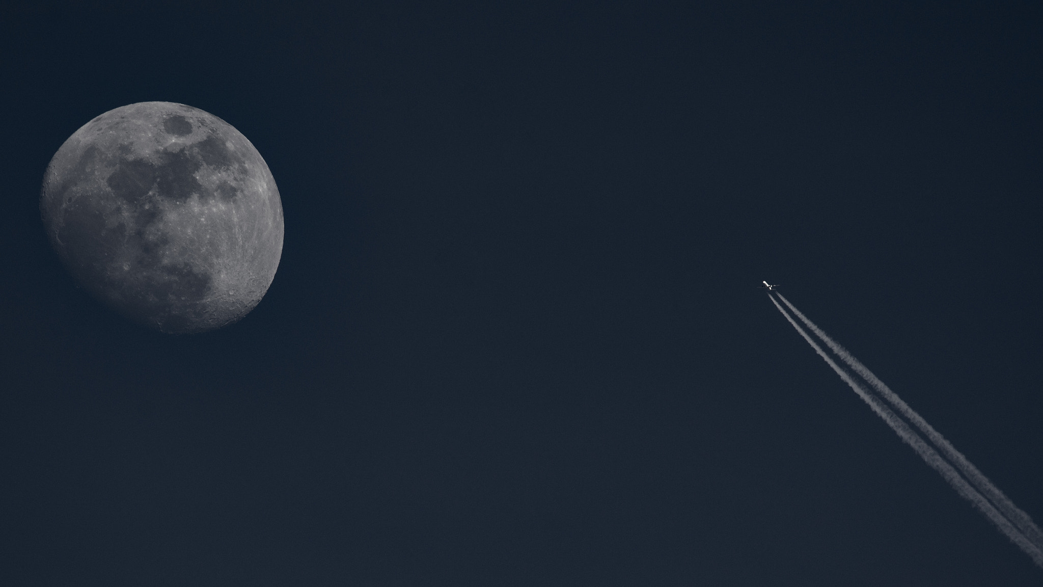 Nikon D7100 + Nikon Nikkor AF-S 300mm F4E PF ED VR sample photo. Fly me to the moon photography
