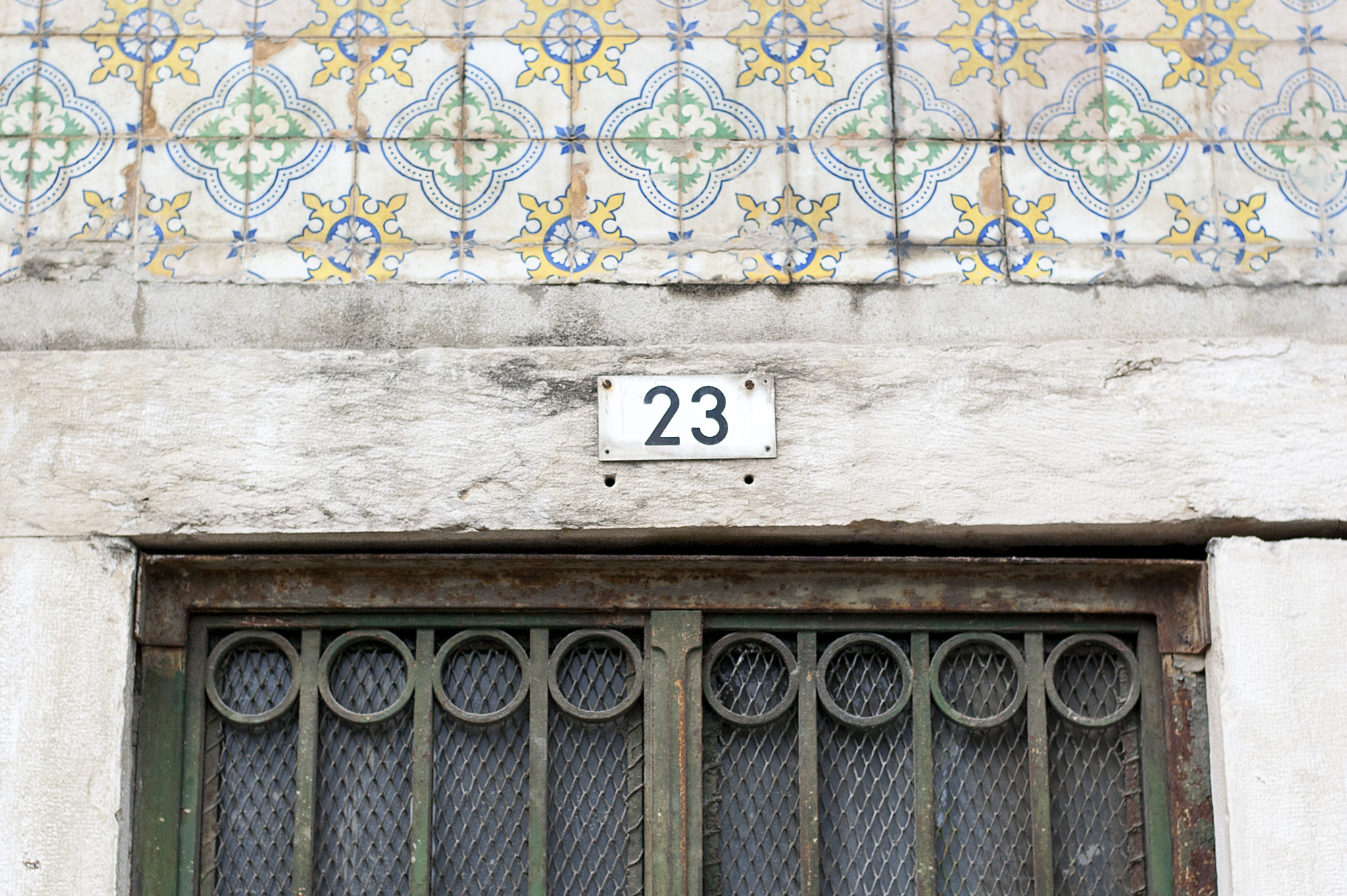 Nikon D40 + Nikon AF-S Nikkor 50mm F1.8G sample photo. Lisbon photography
