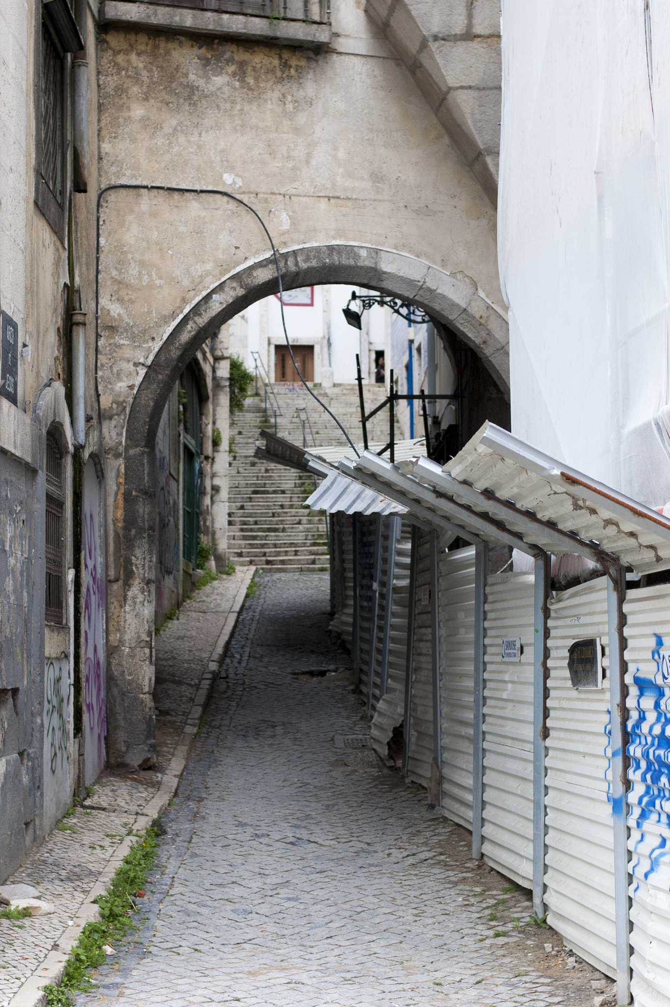 Nikon D40 + Nikon AF-S Nikkor 50mm F1.8G sample photo. Lisbon photography