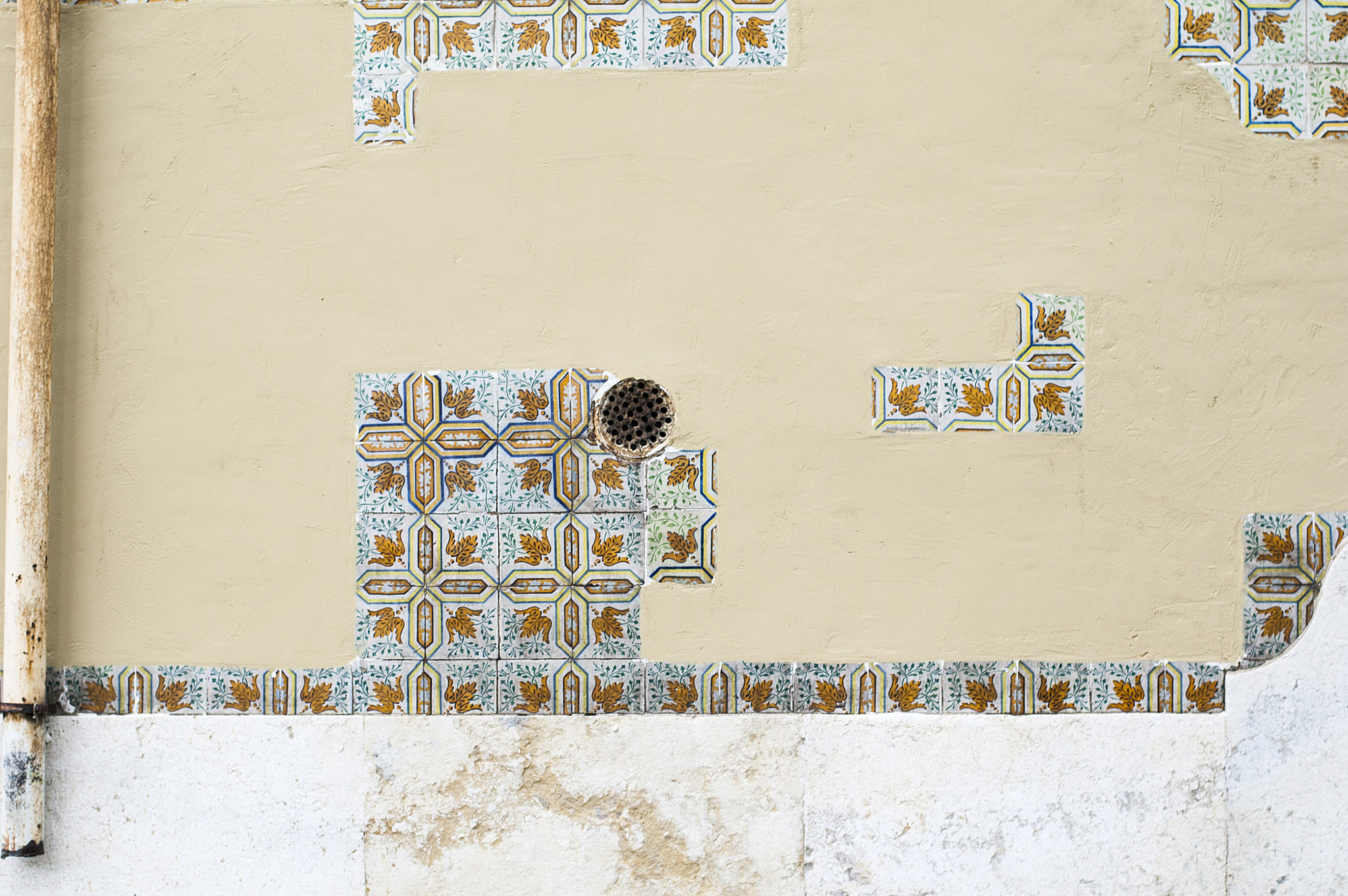 Nikon D40 + Nikon AF-S Nikkor 50mm F1.8G sample photo. Lisbon photography