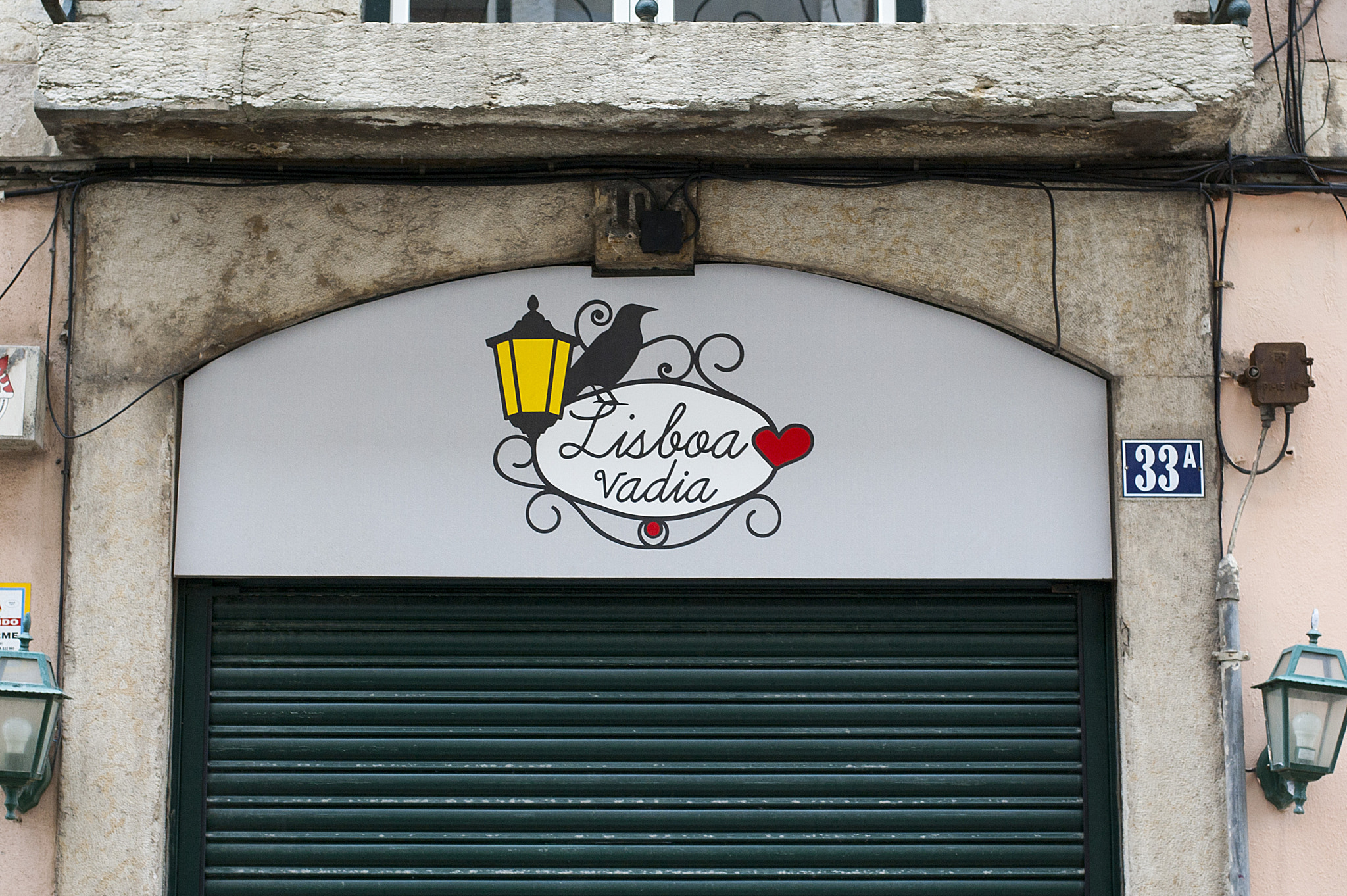 Nikon D40 + Nikon AF-S Nikkor 50mm F1.8G sample photo. Lisbon photography