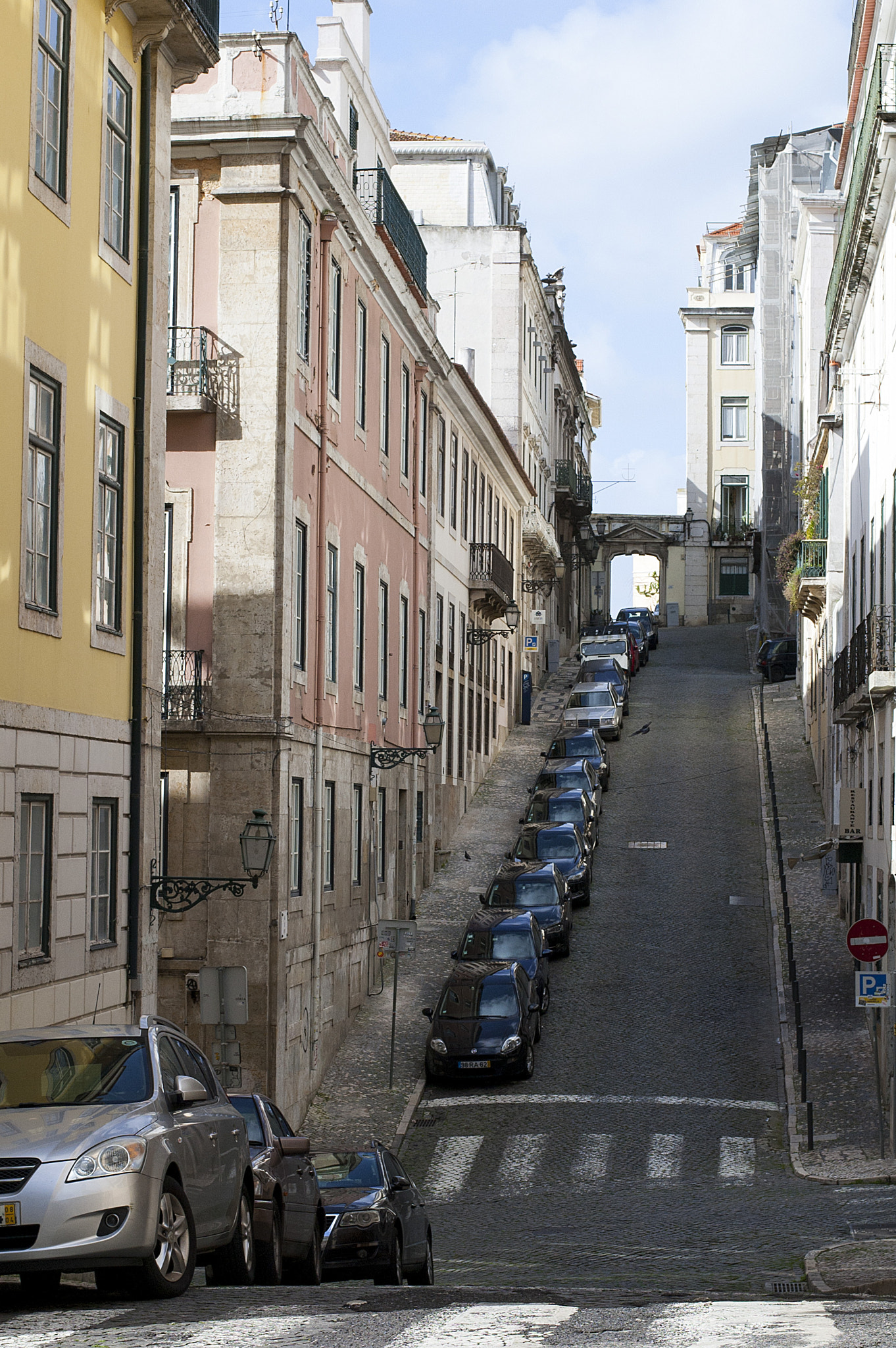 Nikon D40 + Nikon AF-S Nikkor 50mm F1.8G sample photo. Lisbon photography
