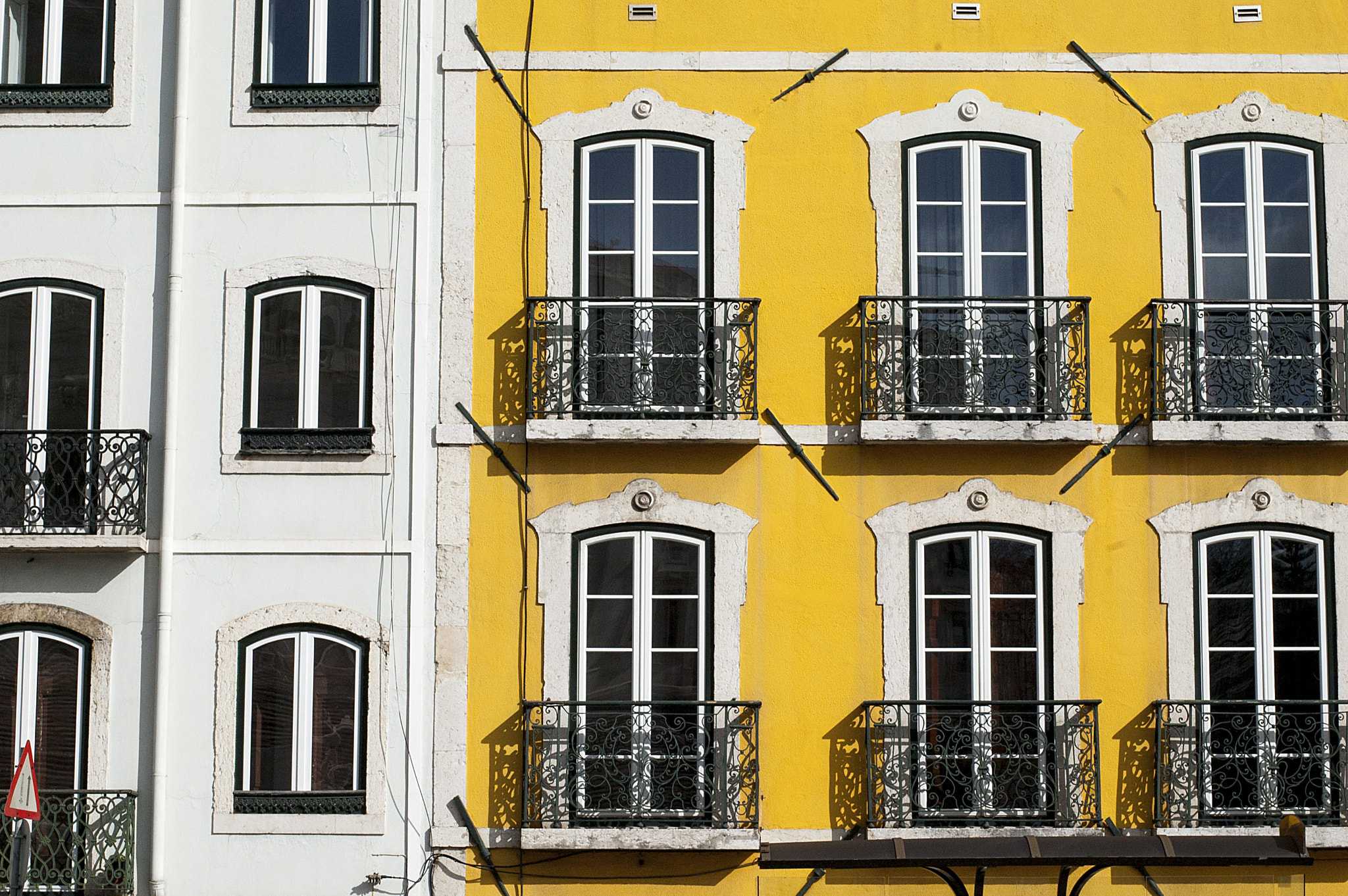 Nikon D40 + Nikon AF-S Nikkor 50mm F1.8G sample photo. Lisbon photography