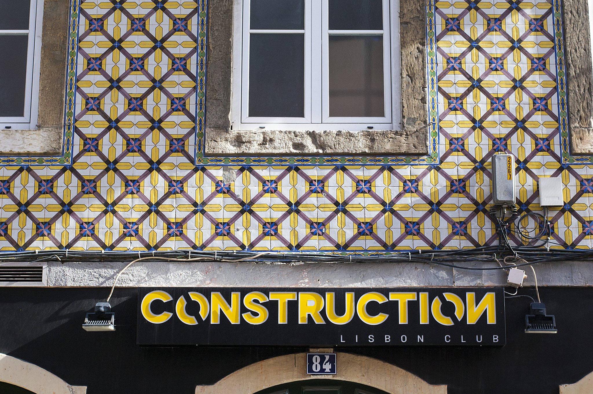 Nikon D40 + Nikon AF-S Nikkor 50mm F1.8G sample photo. Lisbon photography
