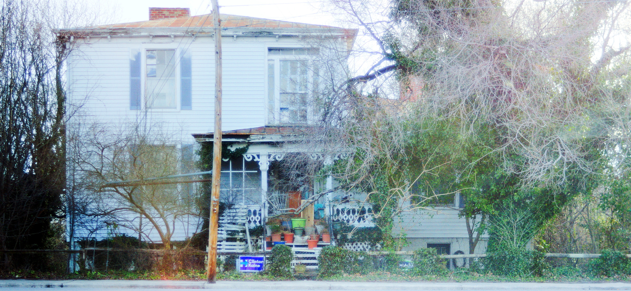 Pentax K-x + Tamron 35-90mm F4 AF sample photo. Beautiful old house in lynchburg va photography