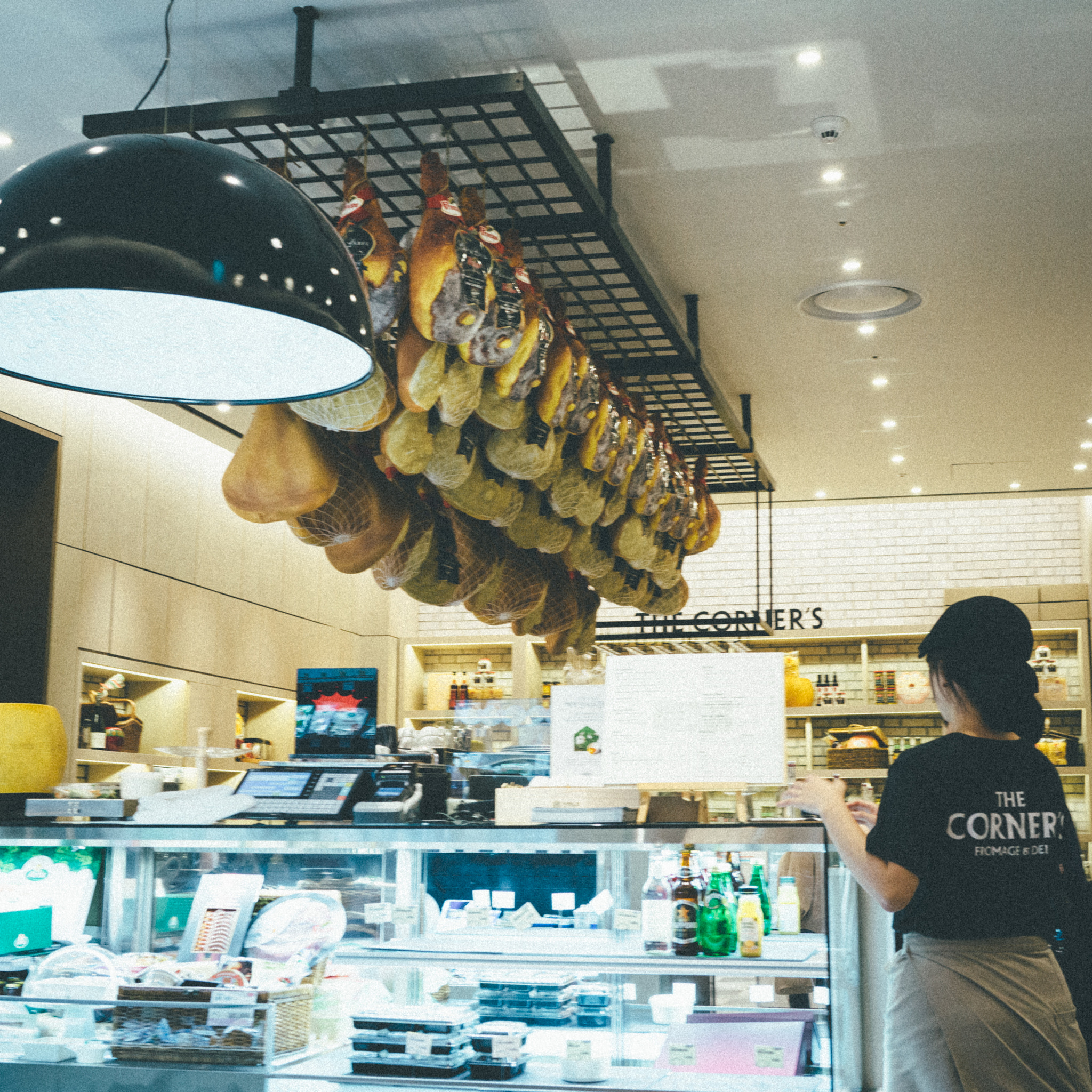Sony Cyber-shot DSC-RX1R + 35mm F2.0 sample photo. Specialty shop photography