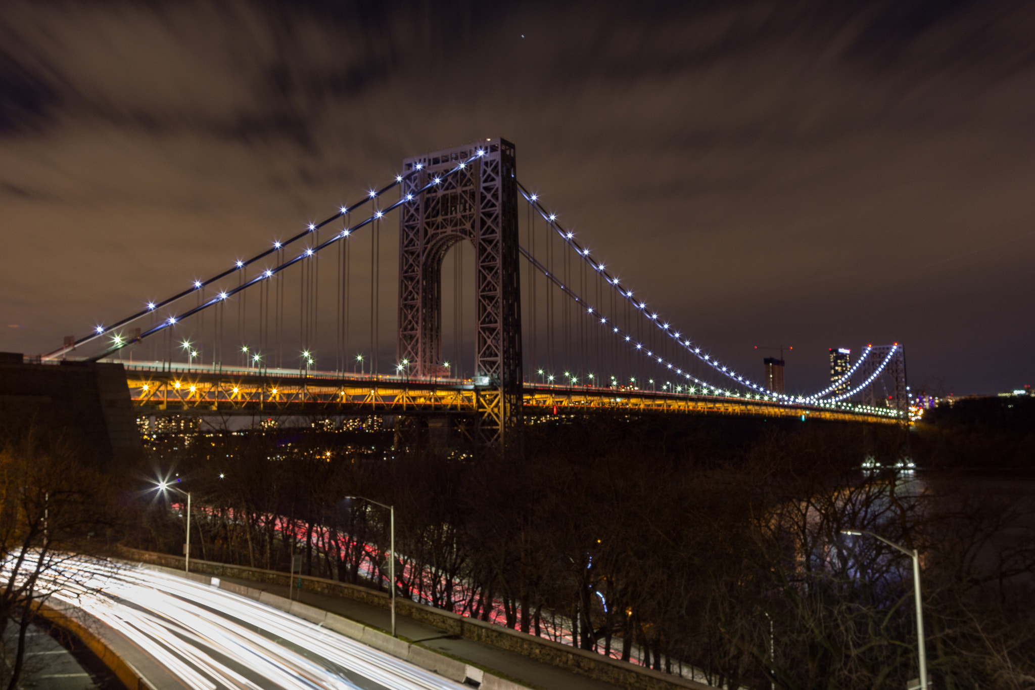 Canon EOS 60D + Tamron AF 19-35mm f/3.5-4.5 sample photo. The george washington bridge after dark from high above the street photography