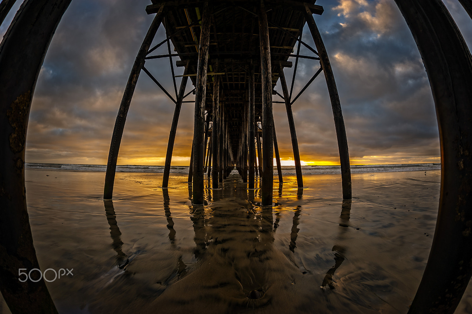 Sigma 15mm F2.8 EX DG Diagonal Fisheye sample photo. Sunset at oceanside pier - february 11, 2017 photography