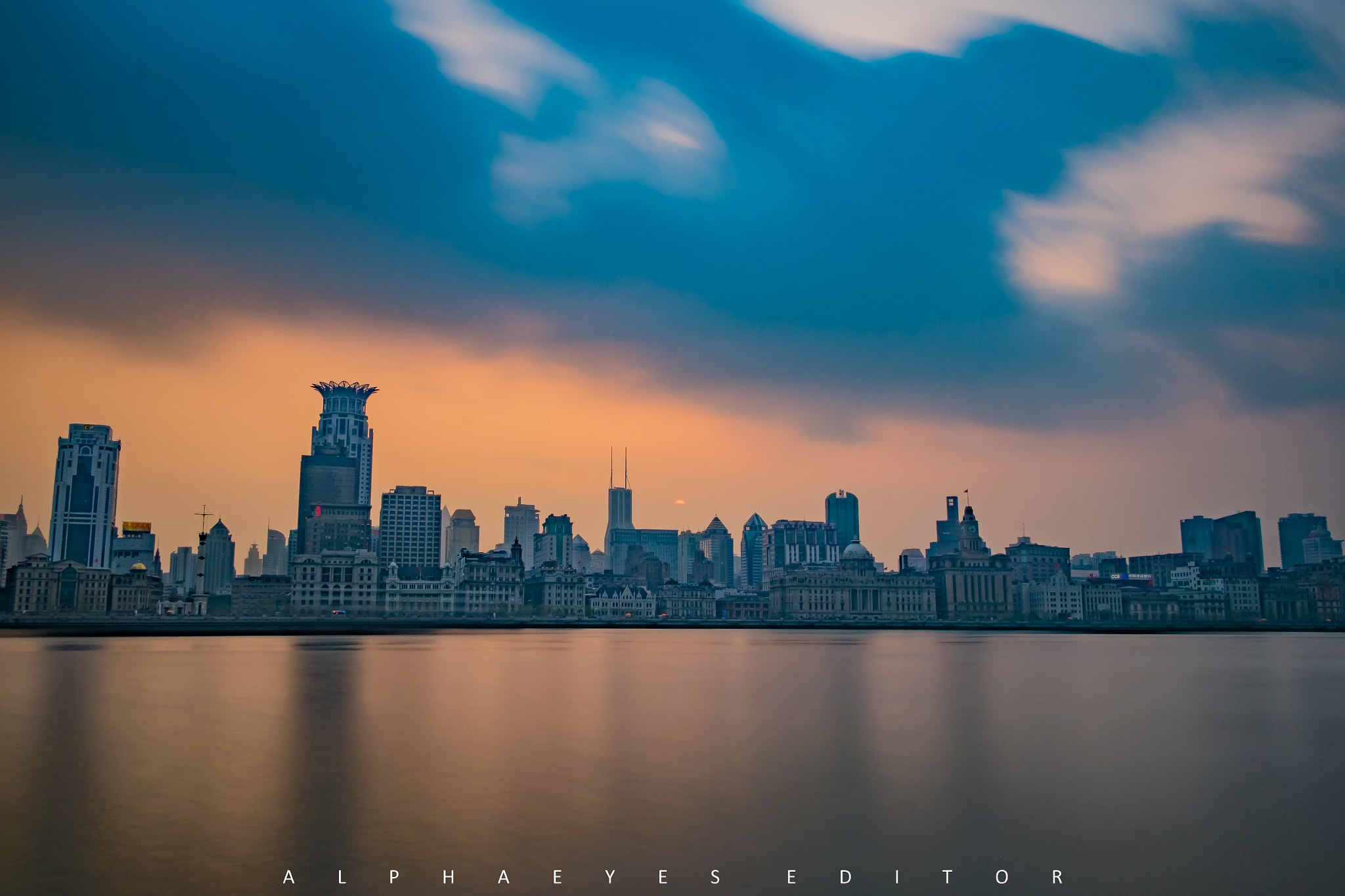 Fujifilm X-T10 + Fujifilm XF 18mm F2 R sample photo. Sunrise in shanghai photography