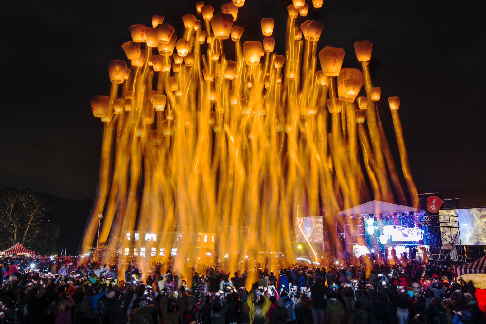 Nikon D750 + Tokina AT-X 16-28mm F2.8 Pro FX sample photo. Pingxi sky lantern 2017 photography