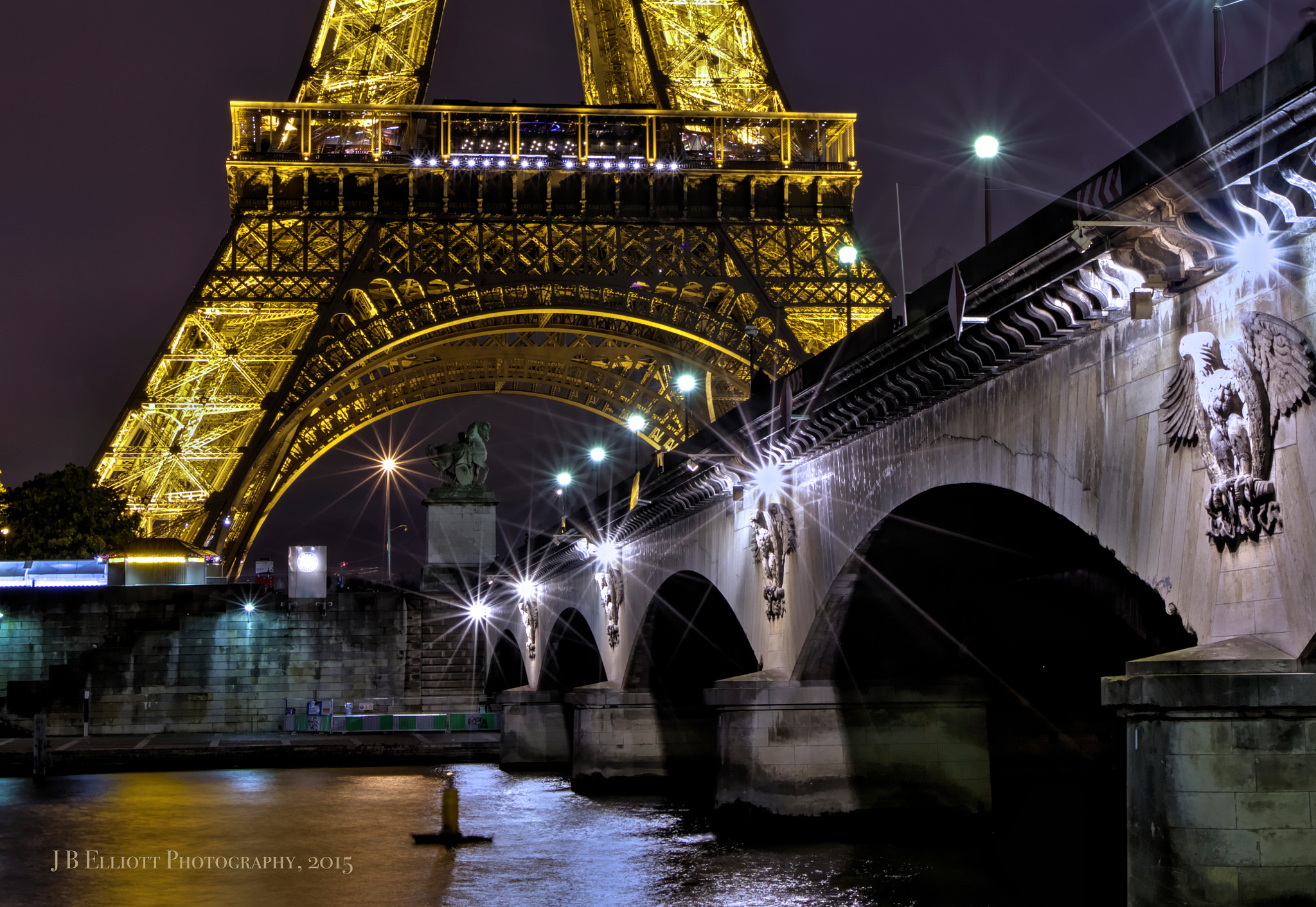 Canon EF 16-35mm F2.8L II USM sample photo. Eiffel tower & pont d'iena photography
