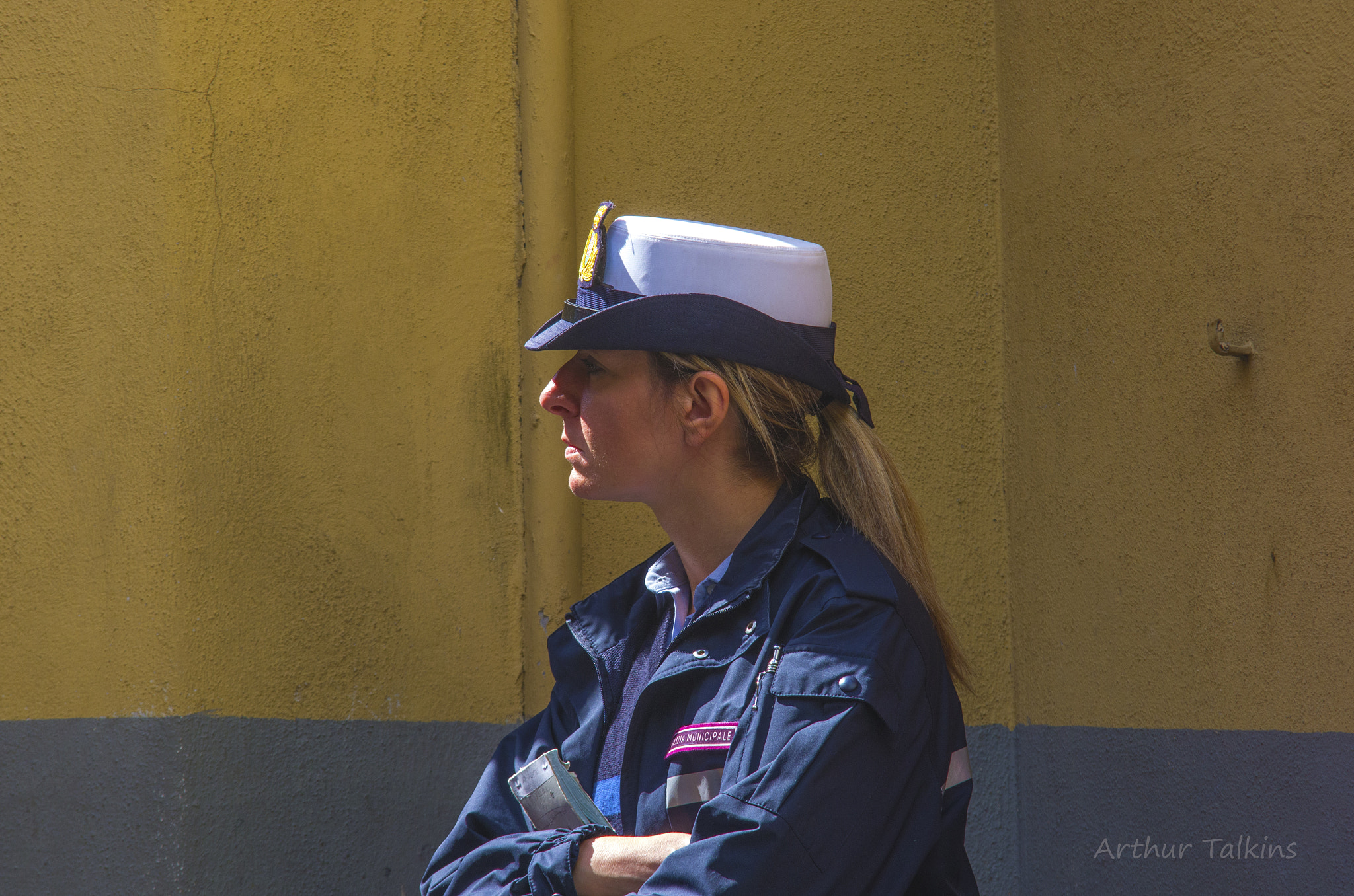 Pentax K-5 sample photo. Positano: looking for parking violators... photography