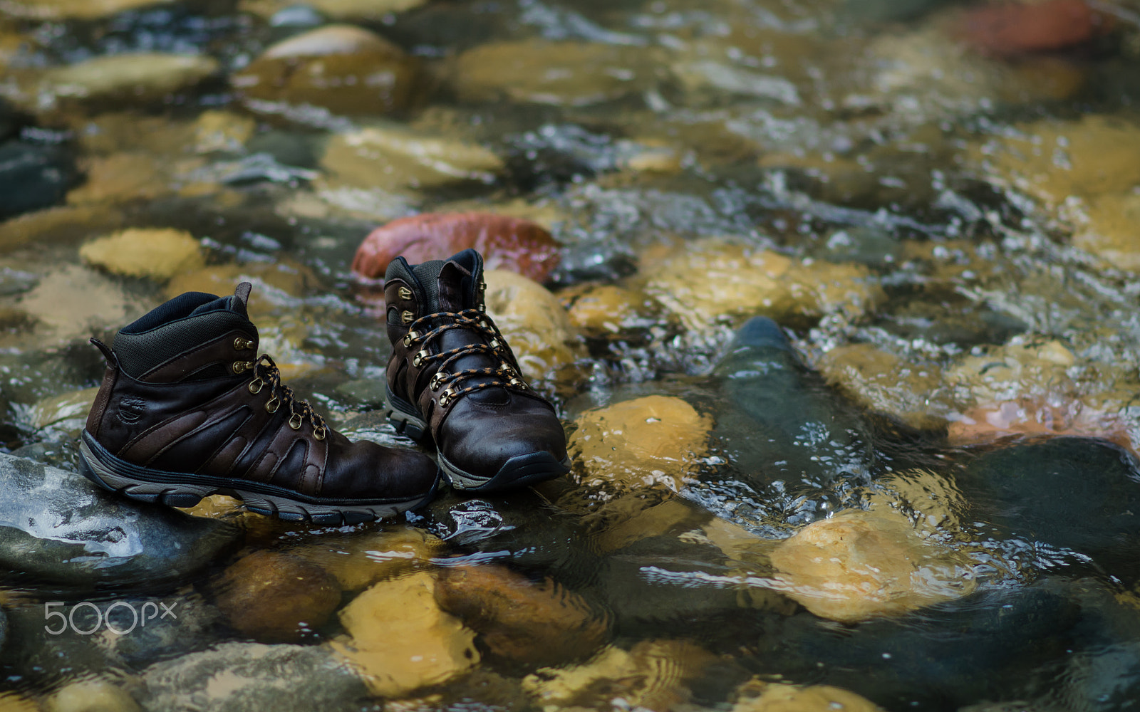Nikon D5100 + Nikon AF-S Nikkor 85mm F1.8G sample photo. Taking a break after a long day of hiking photography