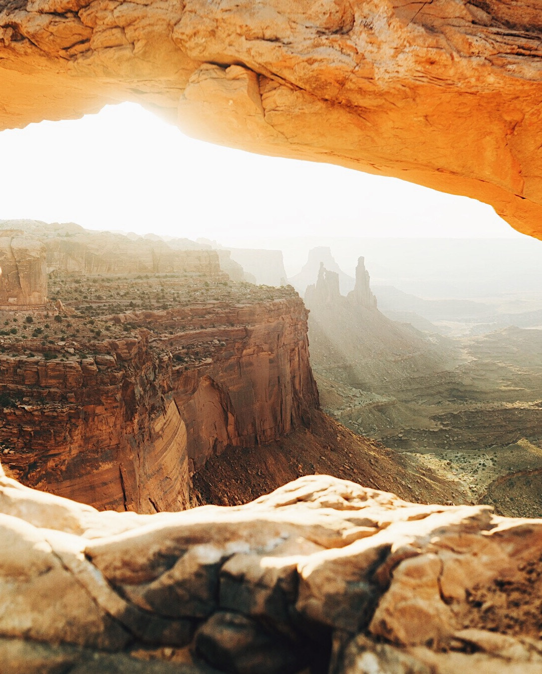 Nikon D4 sample photo. Sunrise mesa arch. canyonlands. utah. photography