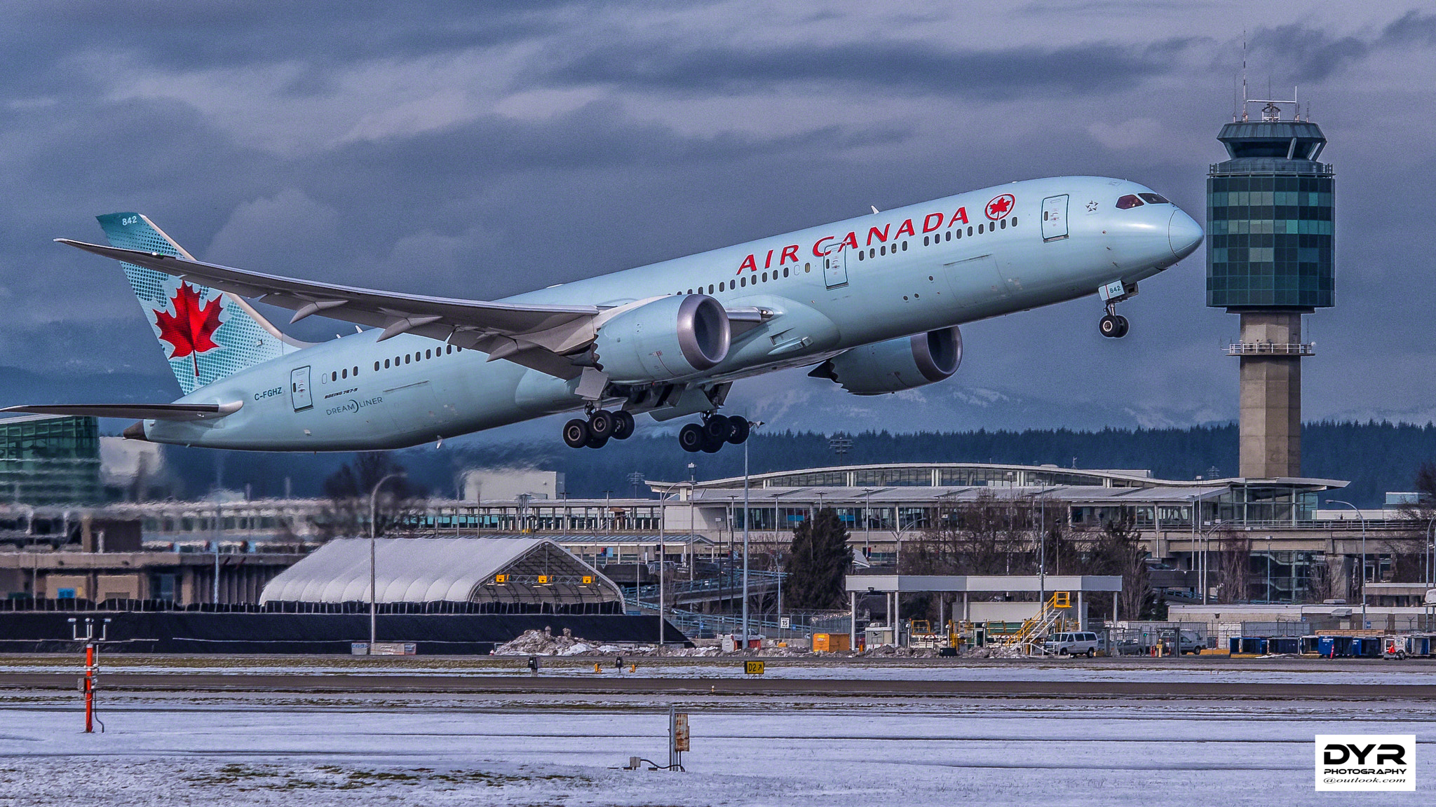 Pentax K-1 sample photo. Air canada departure at yvr airport, ca photography