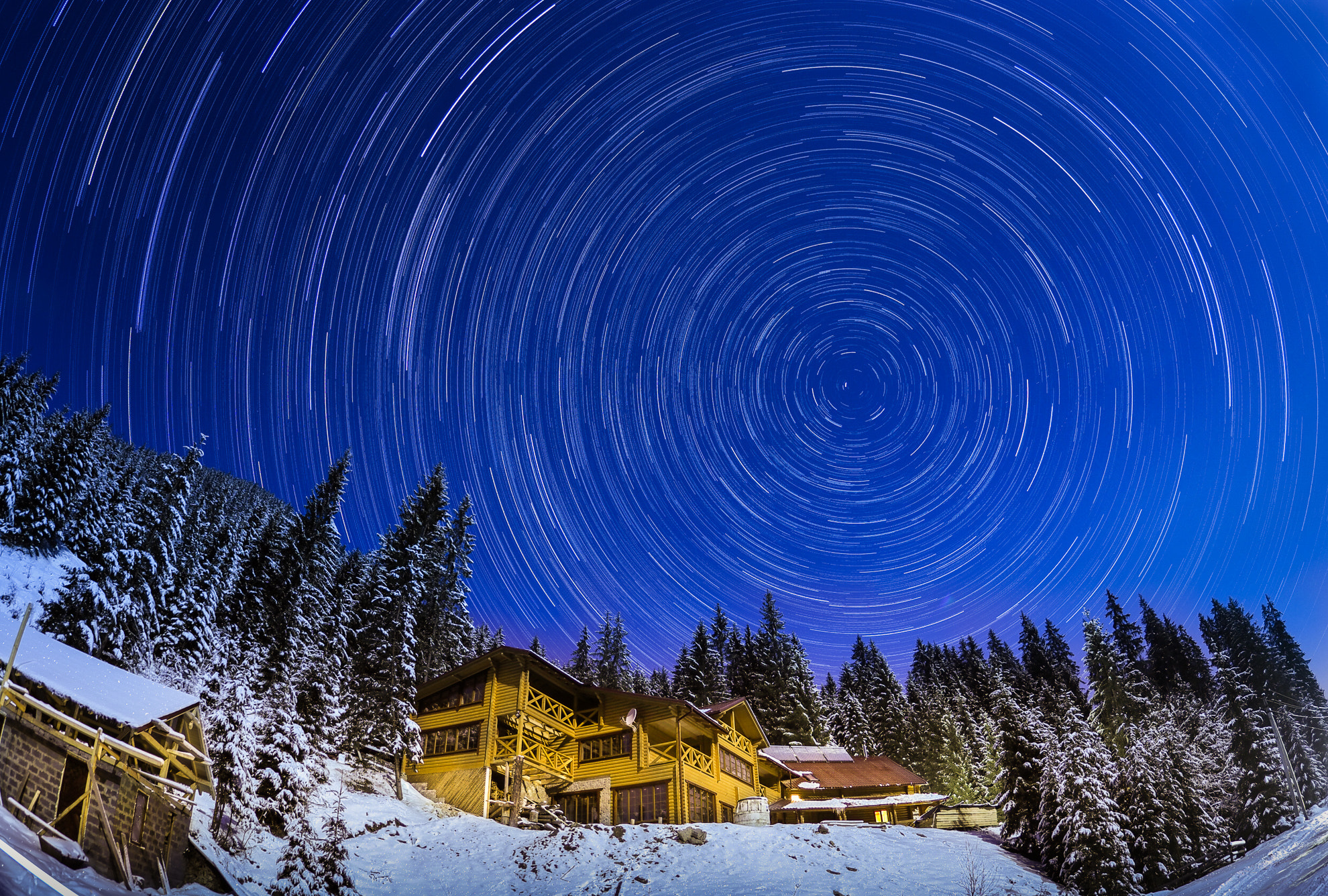 Olympus OM-D E-M1 Mark II + OLYMPUS M.8mm F1.8 sample photo. Carpathian night photography