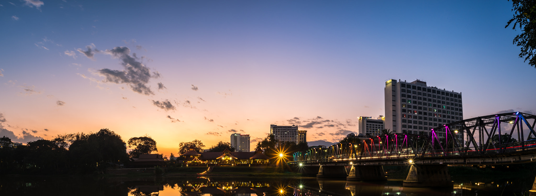 AF Zoom-Nikkor 28-85mm f/3.5-4.5 sample photo. Chiang-mai steel bridge. photography