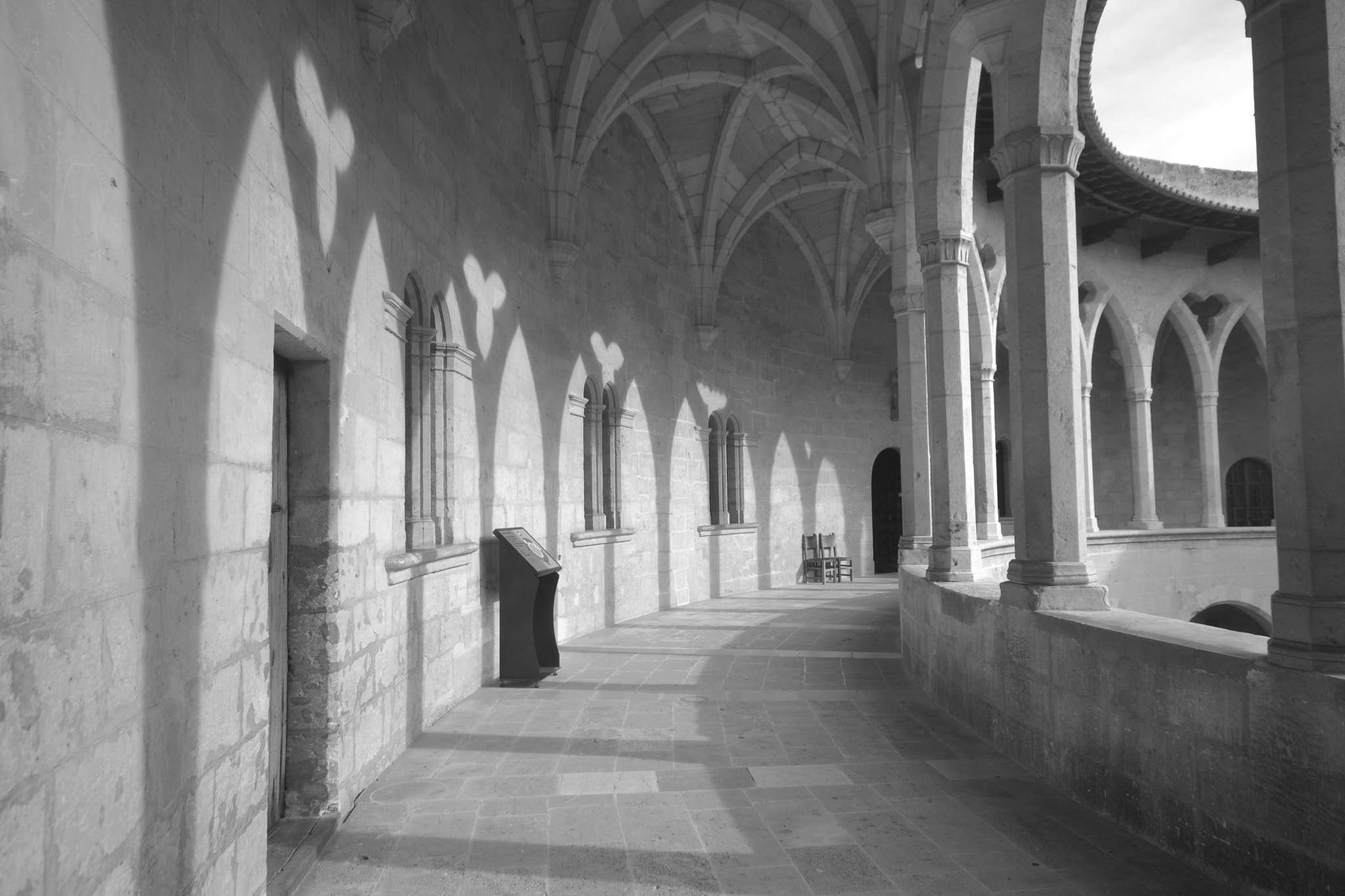 Sigma 10-20mm F4-5.6 EX DC HSM sample photo. Il castell de palma de mallorca photography
