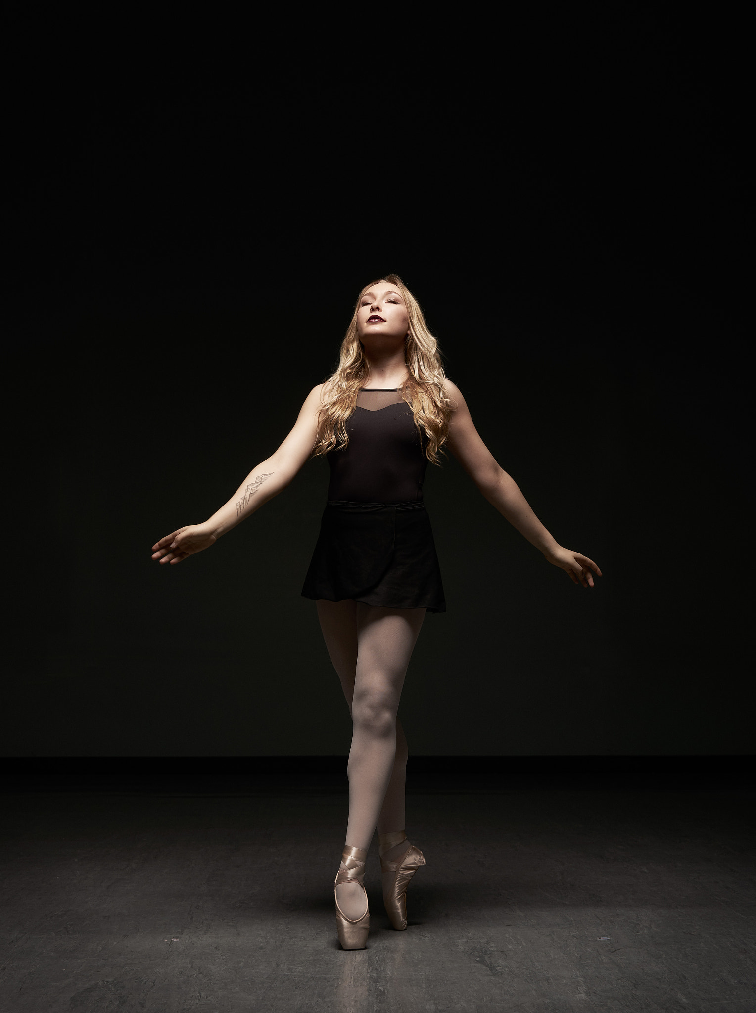 Sony Sonnar T* FE 55mm F1.8 ZA sample photo. Allison the dancer photography