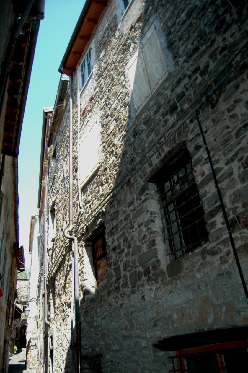 Nikon D70 sample photo. Apricale (im) photography
