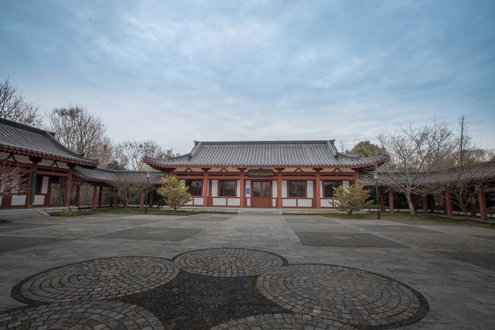 Canon EOS-1D X Mark II + Canon EF 16-35mm F2.8L II USM sample photo. A chinese architecture photography