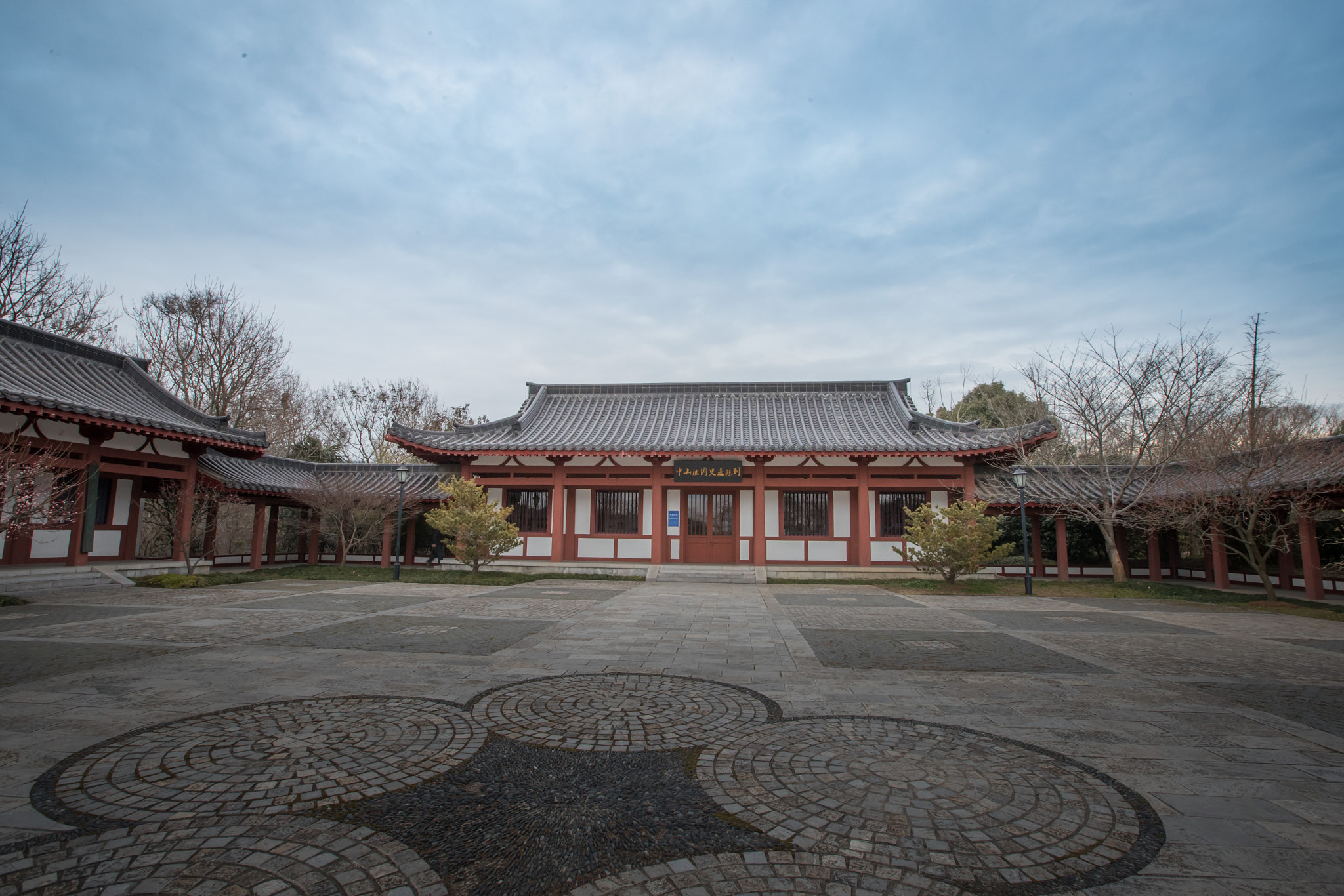Canon EF 16-35mm F2.8L II USM sample photo. A chinese architecture photography