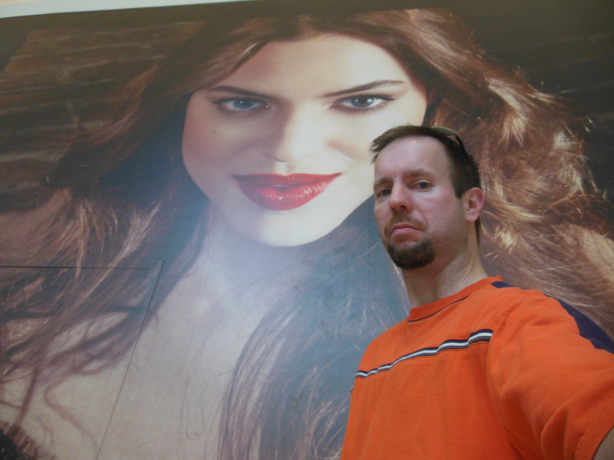 Nikon Coolpix S6300 sample photo. The mural photography