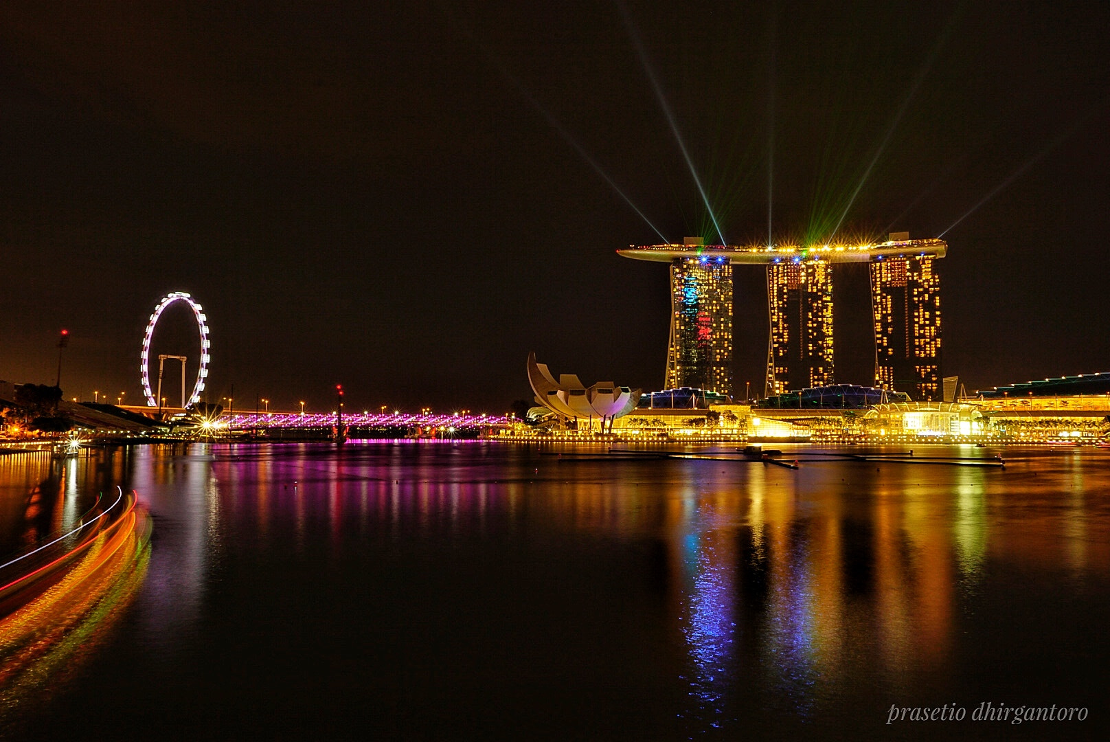 Sony E 16-50mm F3.5-5.6 PZ OSS sample photo. Singapore marina bay sand photography