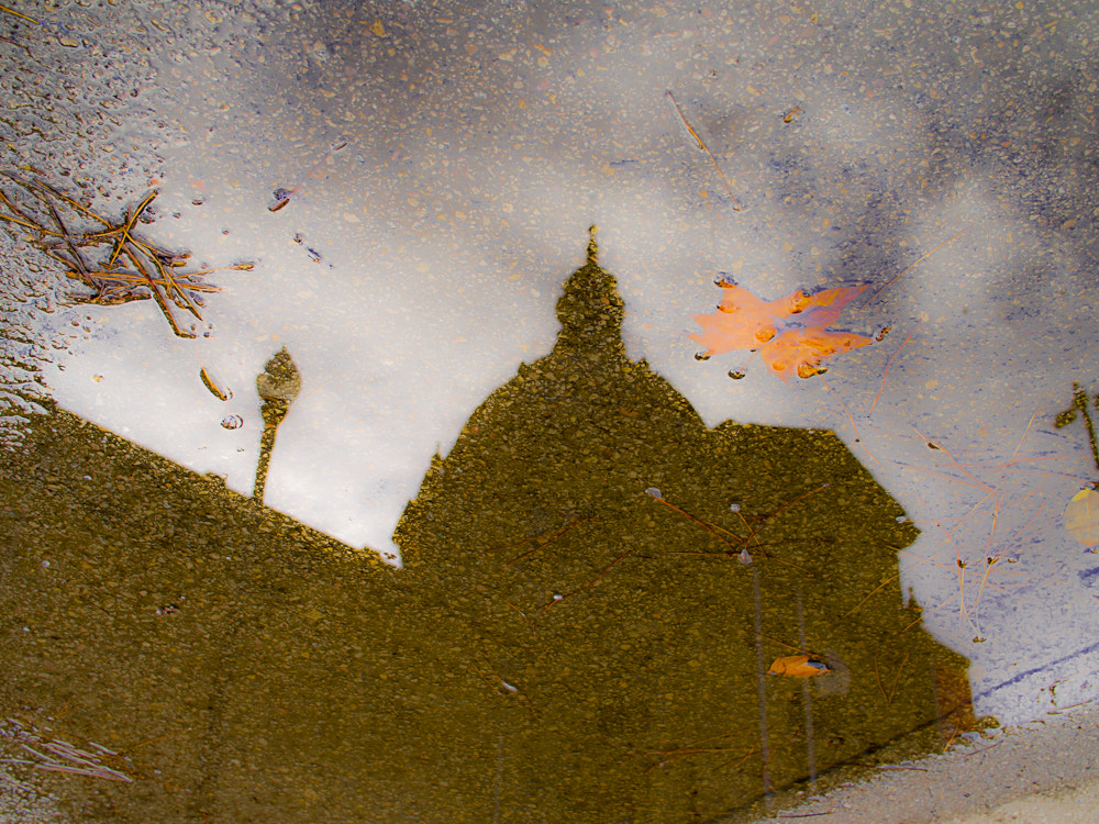 Olympus OM-D E-M5 + Olympus M.Zuiko Digital 25mm F1.8 sample photo. Puddle photography