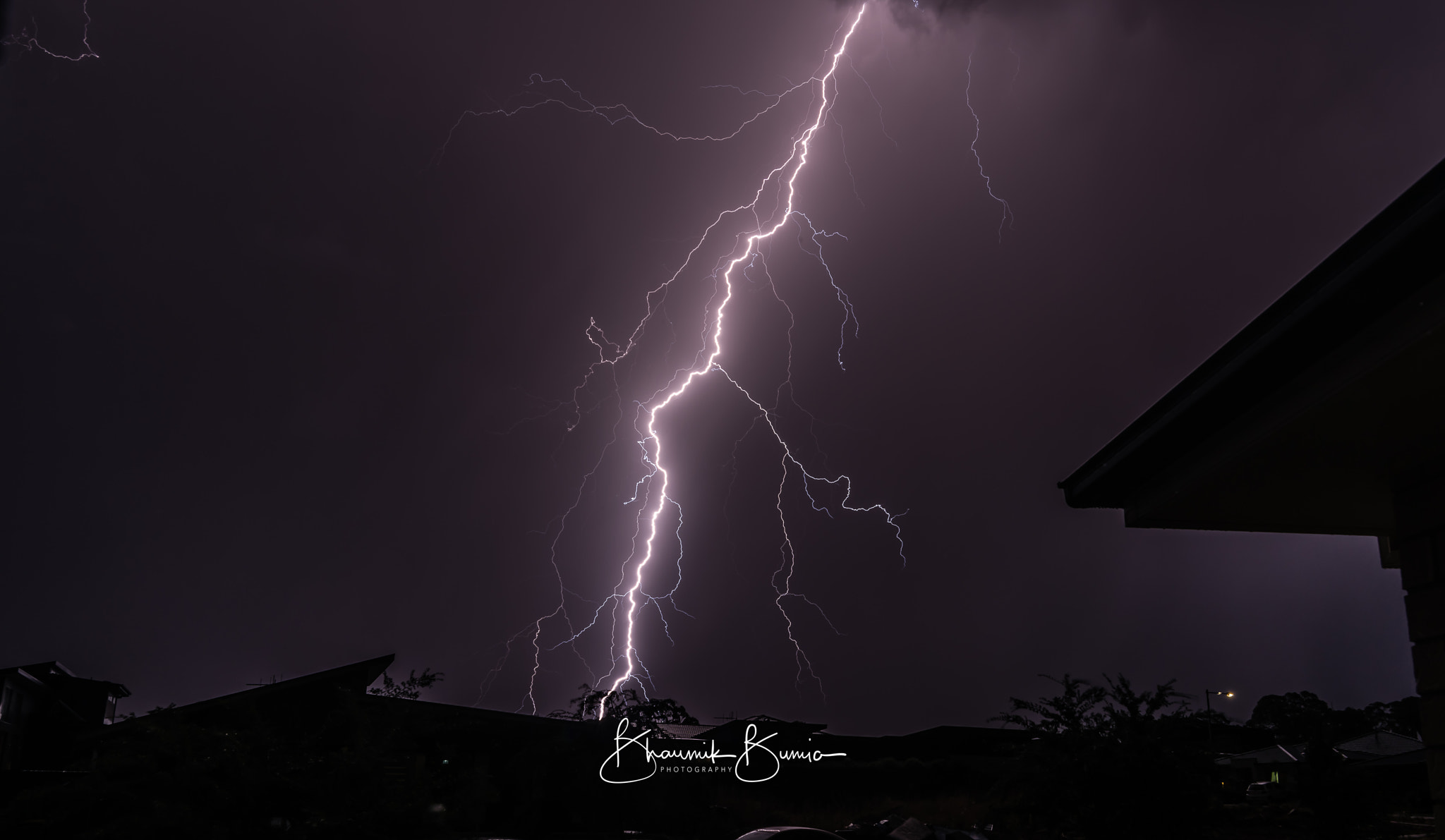 Tokina AT-X 16-28mm F2.8 Pro FX sample photo. Thunder bolt photography