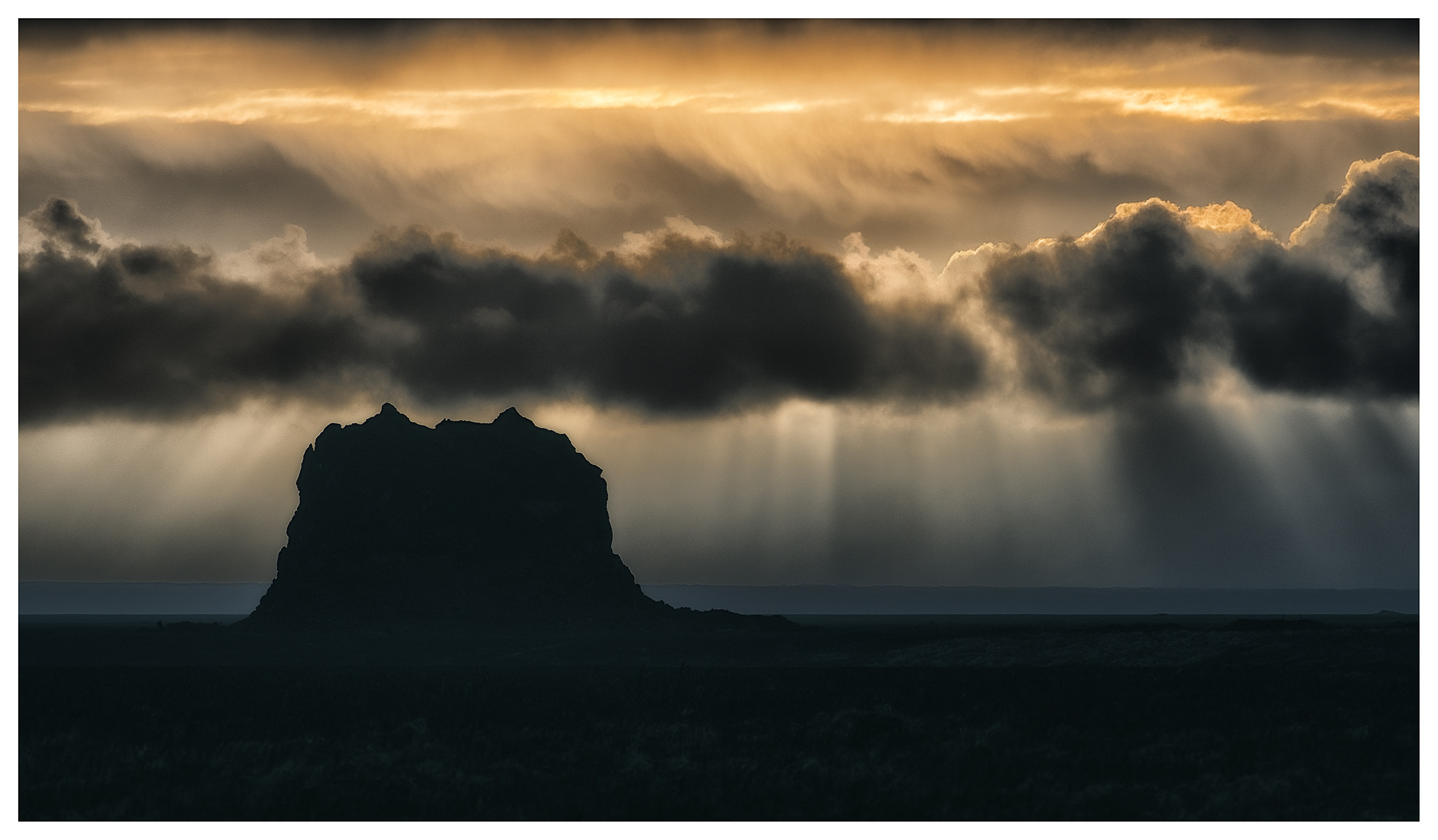 Nikon AF-S Nikkor 300mm F2.8G ED VR II sample photo. Close encounters of the third kind photography