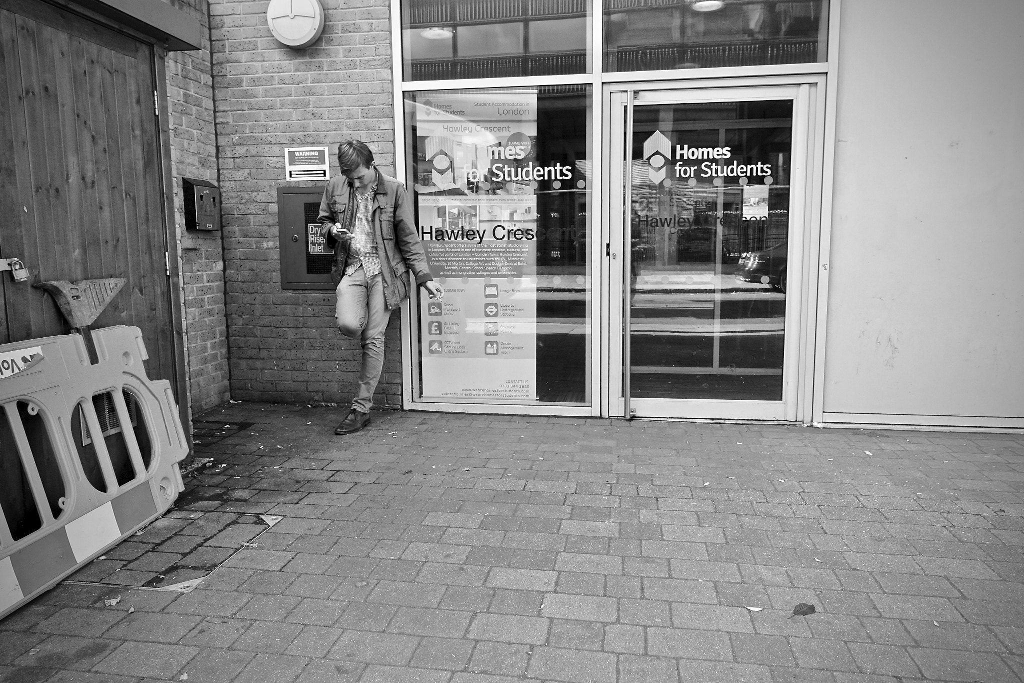 Sony Cyber-shot DSC-RX100 IV + Sony 24-70mm F1.8-2.8 sample photo. Camden town, london, uk. photography