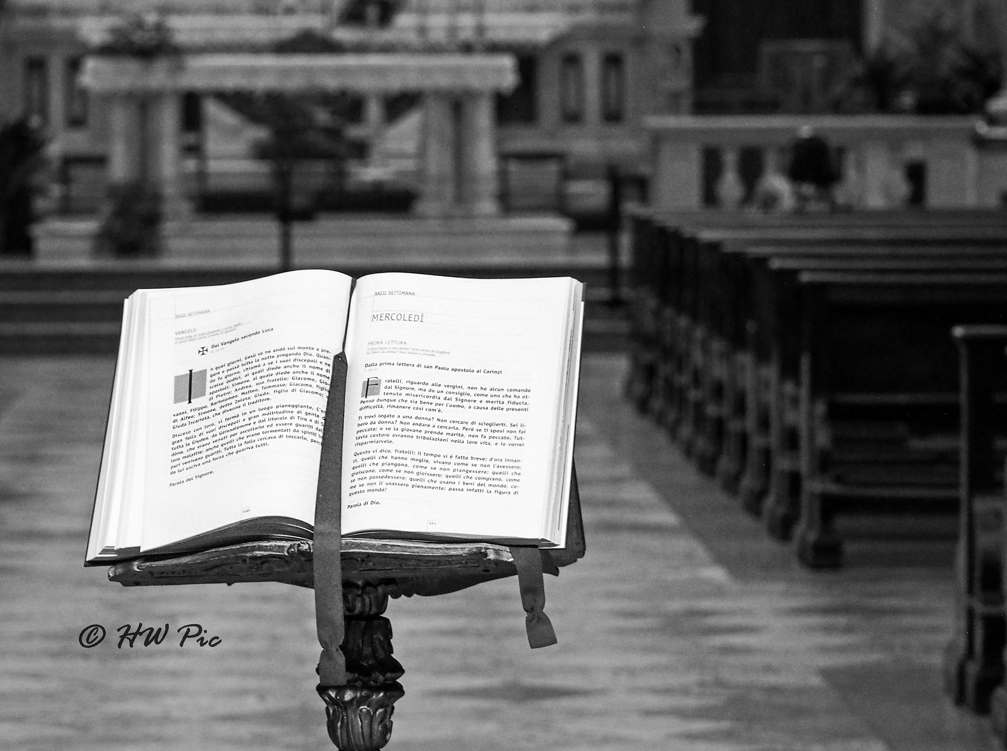 Olympus OM-D E-M1 sample photo. Wednesday prayer photography