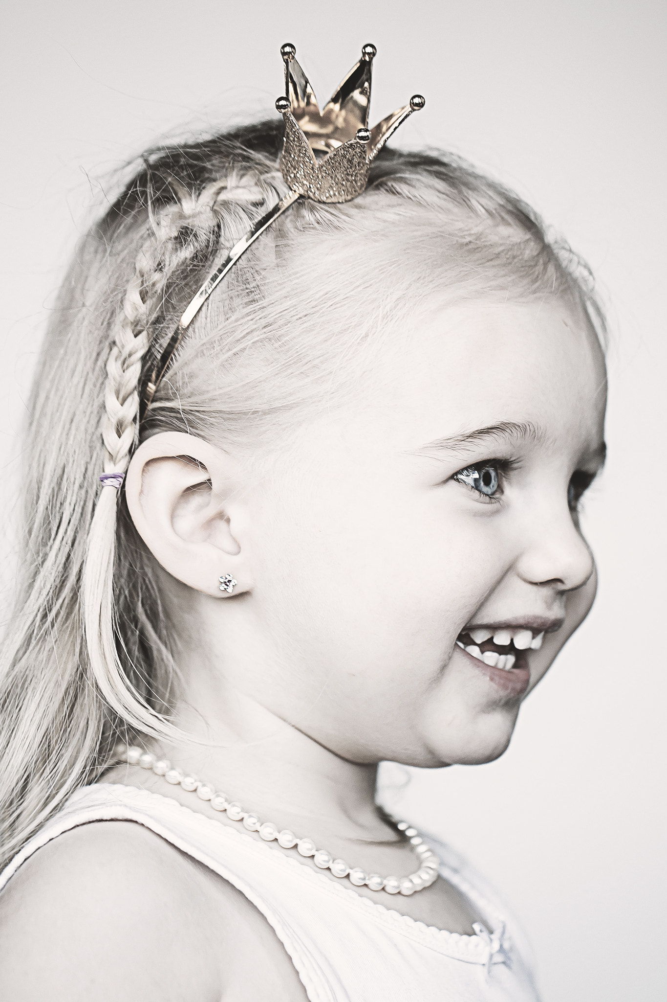 Canon EF 100mm F2.8L Macro IS USM sample photo. Little princess photography