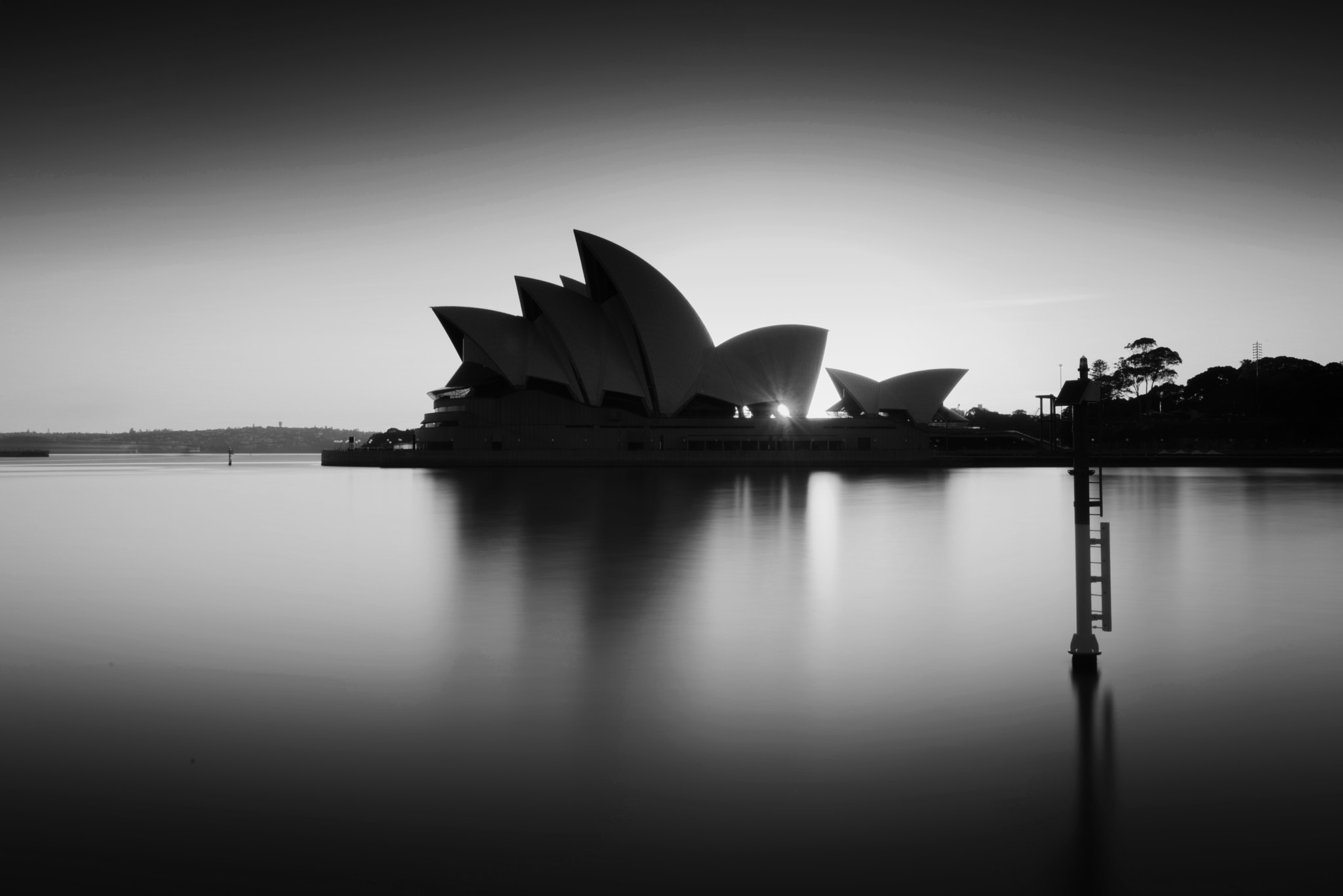 Nikon AF-S Nikkor 17-35mm F2.8D ED-IF sample photo. Sydney opera house at 5.30 am. photography