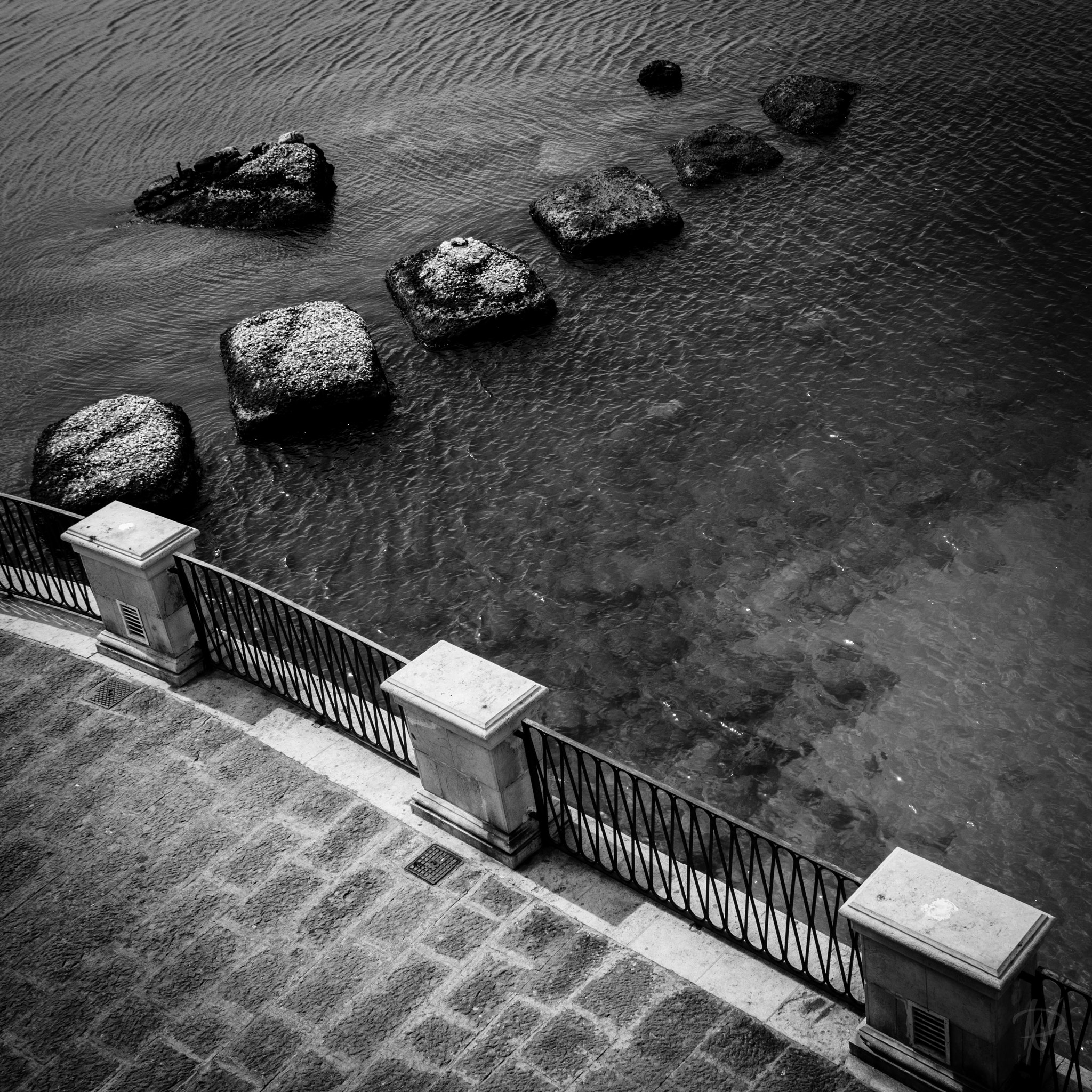 Pentax K-3 sample photo. Triangles photography