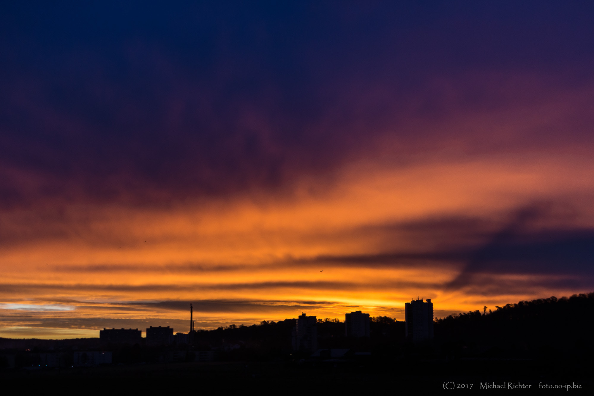 Sony SLT-A65 (SLT-A65V) + Sigma 18-200mm F3.5-6.3 DC sample photo. Sonnenaufgang photography