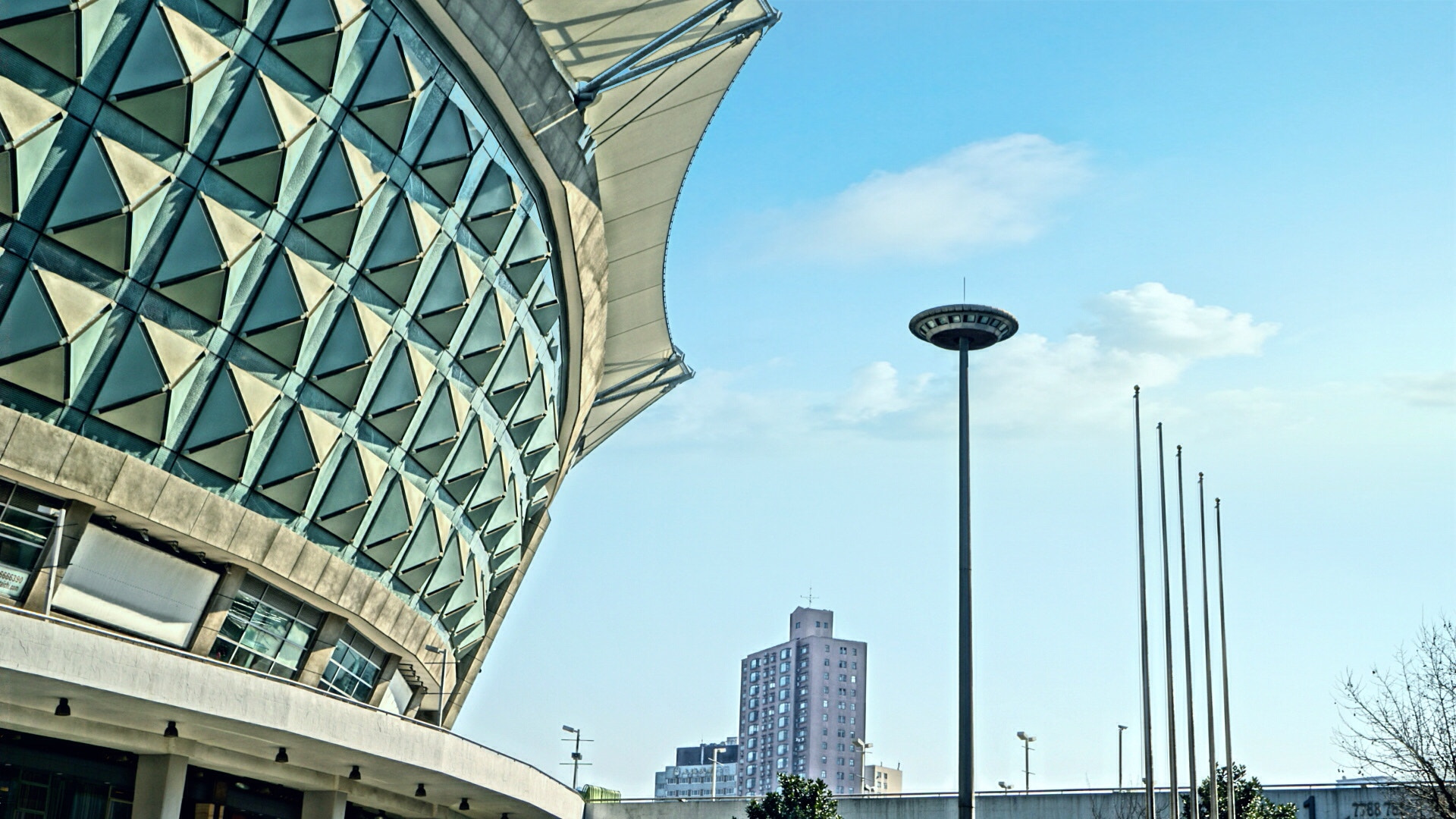 Sony a5100 + Sony E 30mm F3.5 sample photo. It's nice weather today in shanghai photography