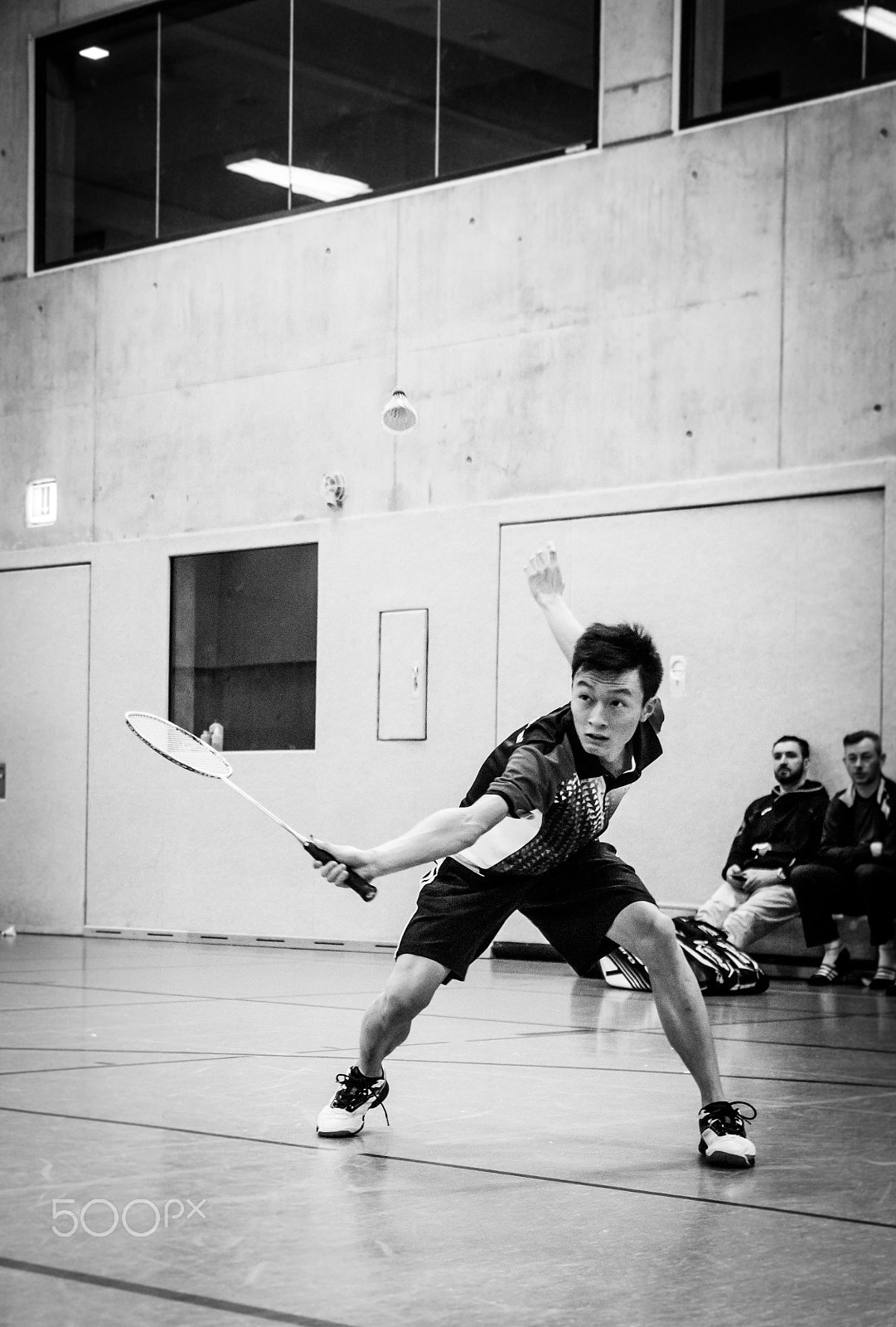 Canon EOS 750D (EOS Rebel T6i / EOS Kiss X8i) + Canon EF-S 17-55mm F2.8 IS USM sample photo. Badminton match photography