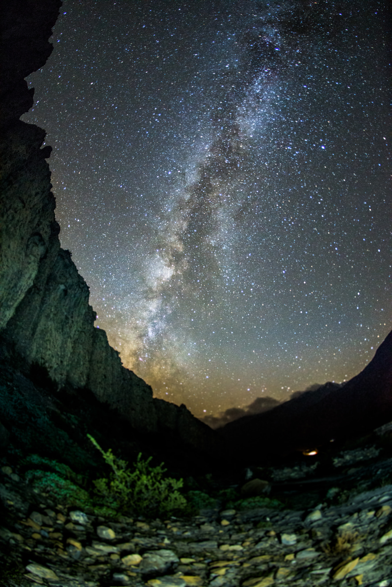 Nikon D810 + Nikon AF Fisheye-Nikkor 16mm F2.8D sample photo. The way milky way photography