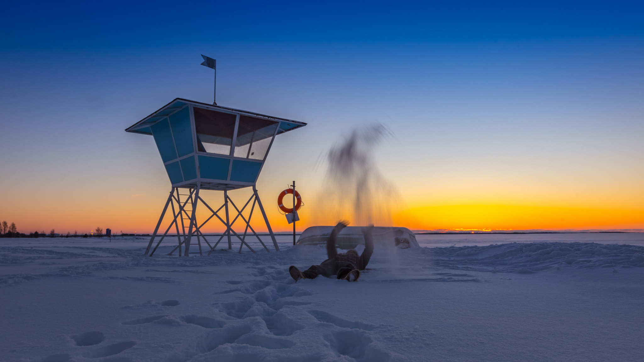 Sigma 8-16mm F4.5-5.6 DC HSM sample photo. Cold doesn't bother me! photography