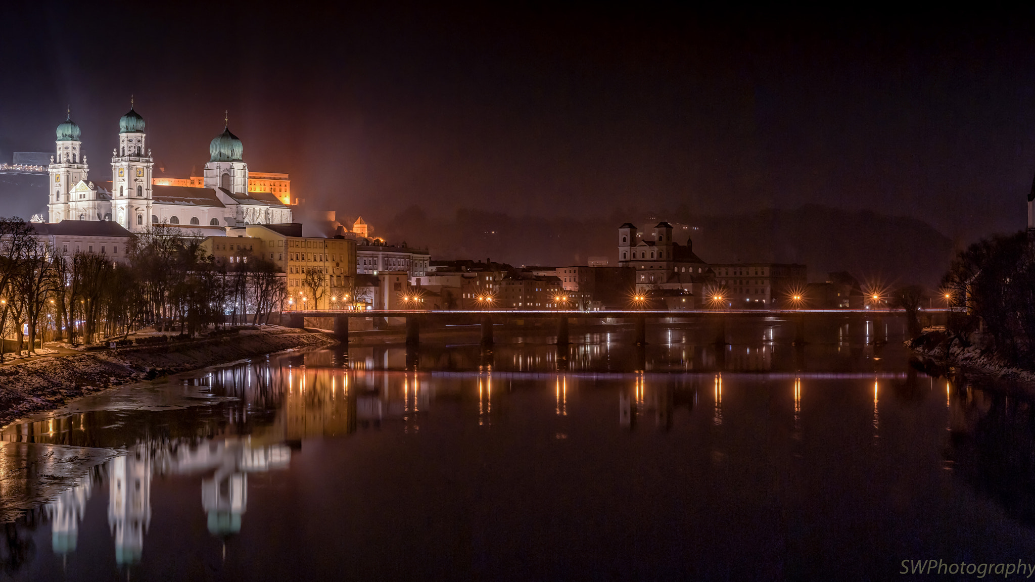 Sony a7 II + Sigma 85mm F1.4 EX DG HSM sample photo. Night pano photography