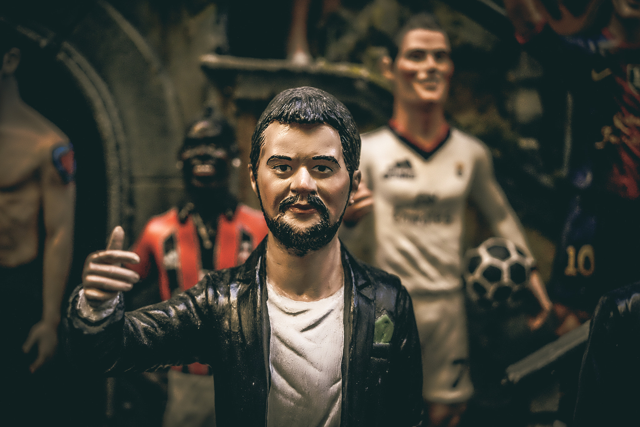 Fujifilm X-T10 + Fujifilm XF 27mm F2.8 sample photo. The statues of naples photography