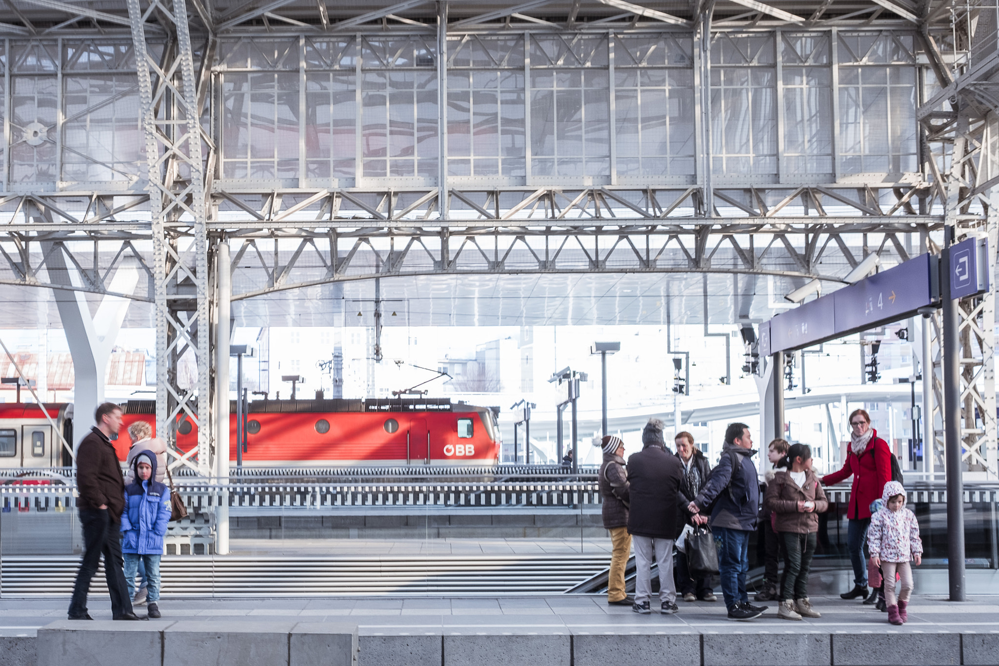 Fujifilm X-T10 + Fujifilm XF 23mm F1.4 R sample photo. Arriving photography