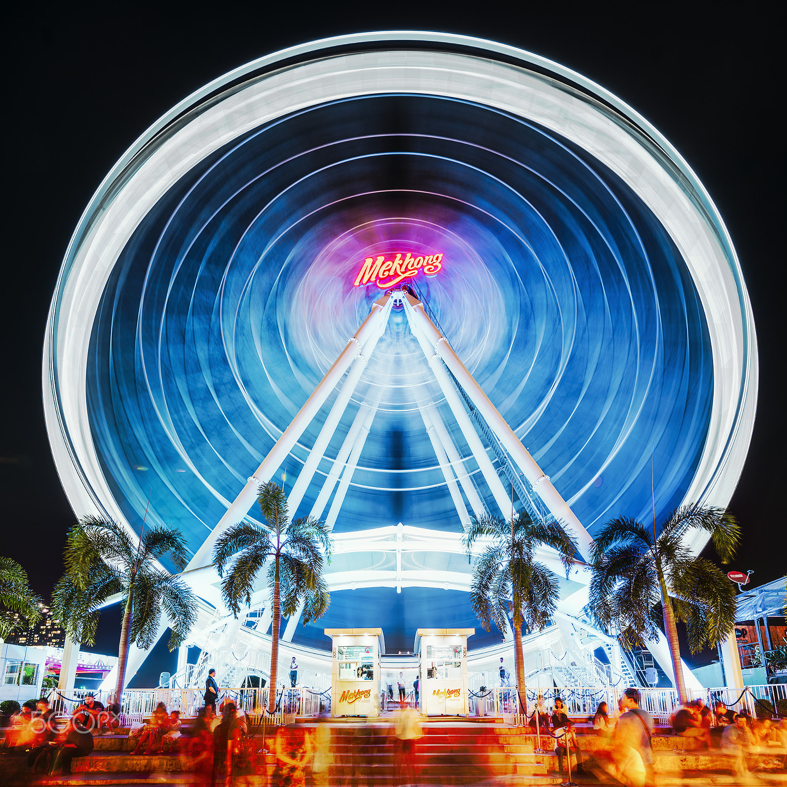 Canon EOS 5DS R + Canon EF 11-24mm F4L USM sample photo. Mekhong ferris wheel photography