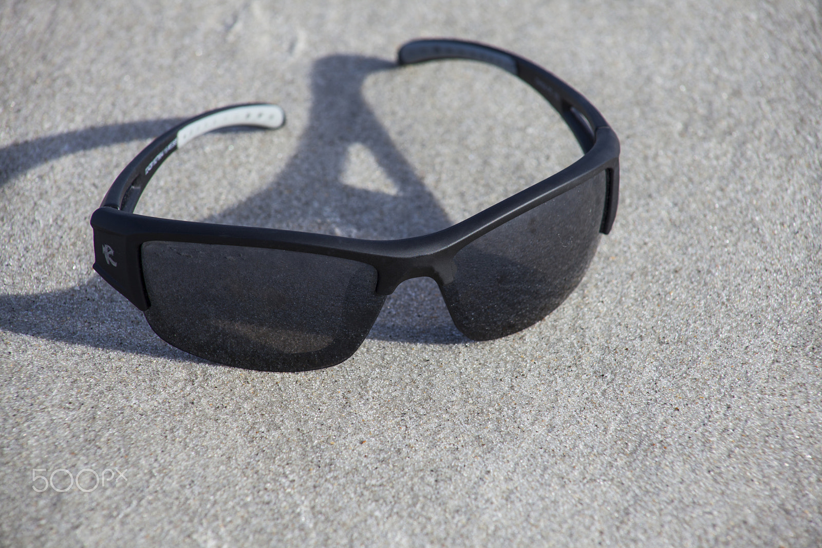EF75-300mm f/4-5.6 sample photo. My shades at carolina beach photography